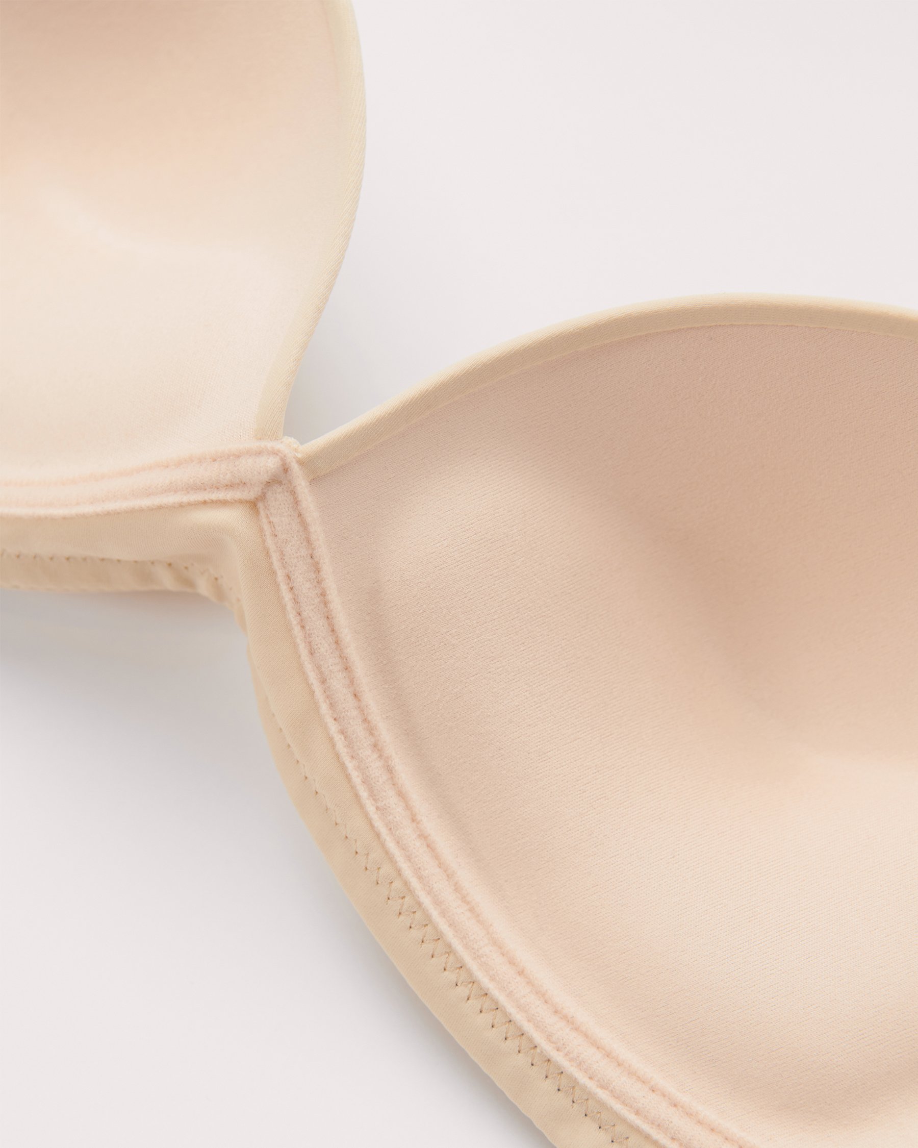 Soutien-gorge push-up sans armatures