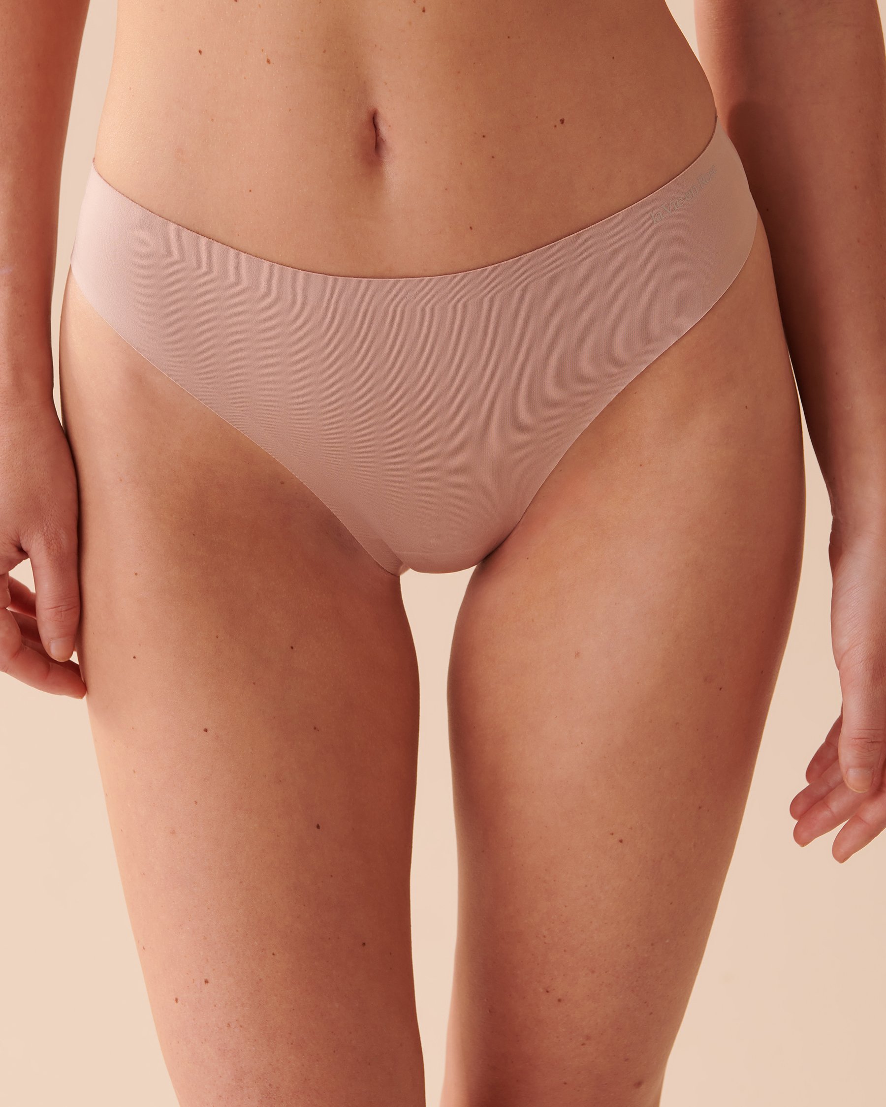 Culotte tanga microfibre contours fusionnés