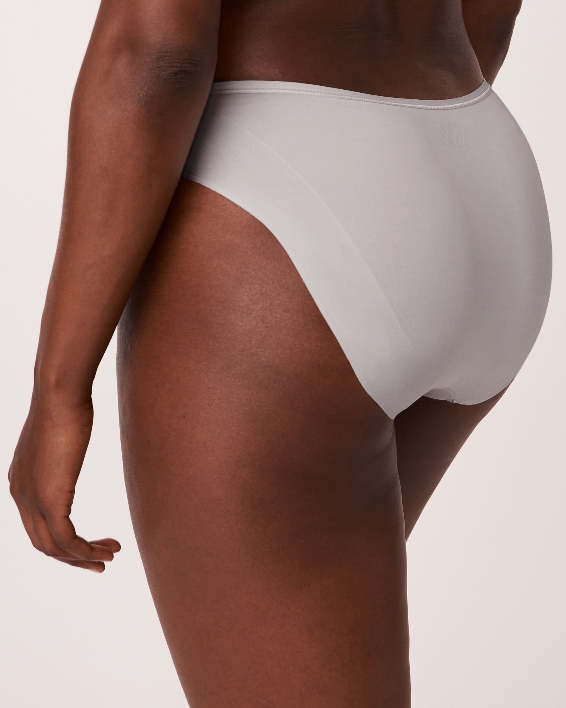 LA VIE EN ROSE Microfiber Sleek Back Bikini Panty Grey 169-122-0-00 - View2
