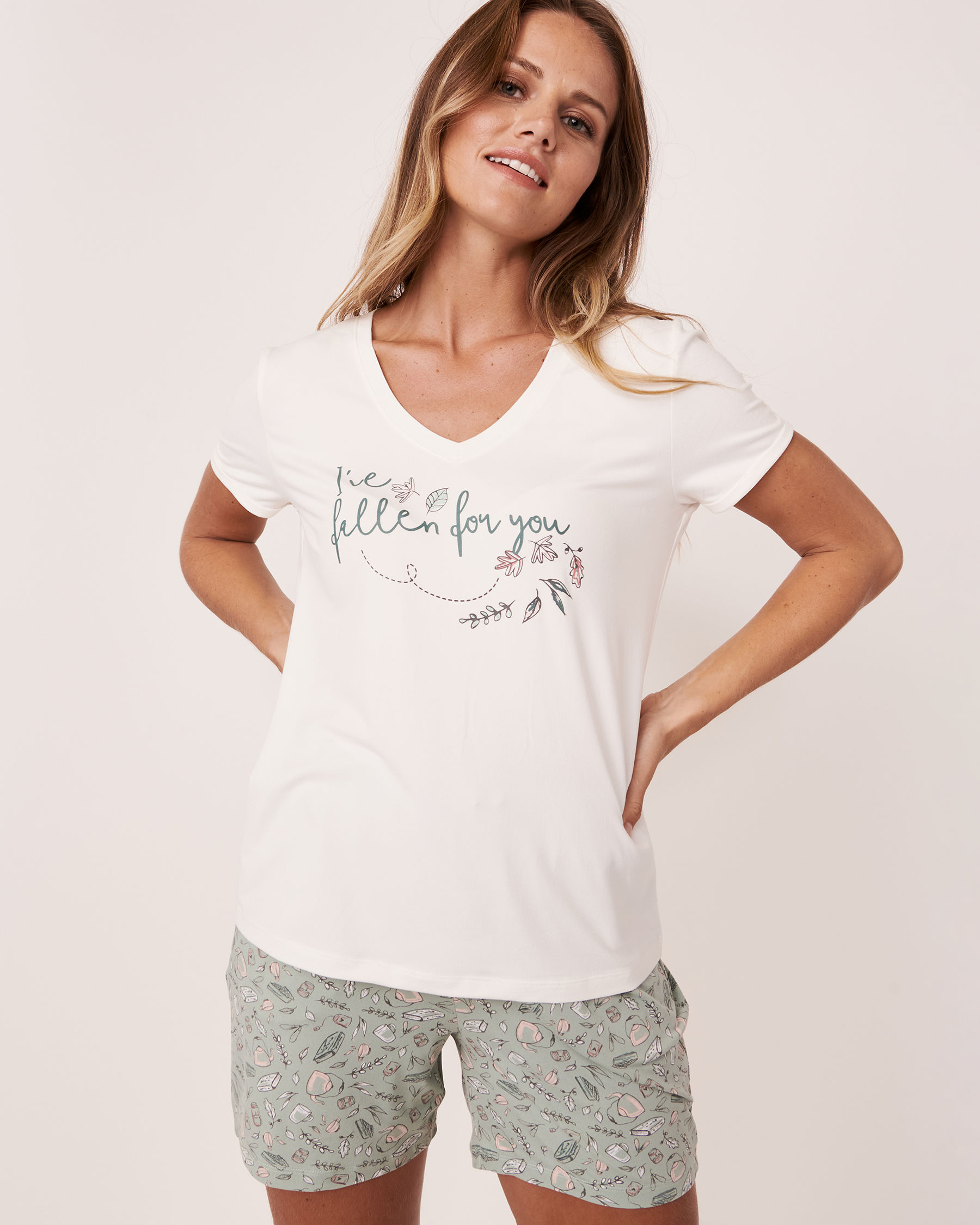 V-neckline T-shirt - White | la Vie en Rose