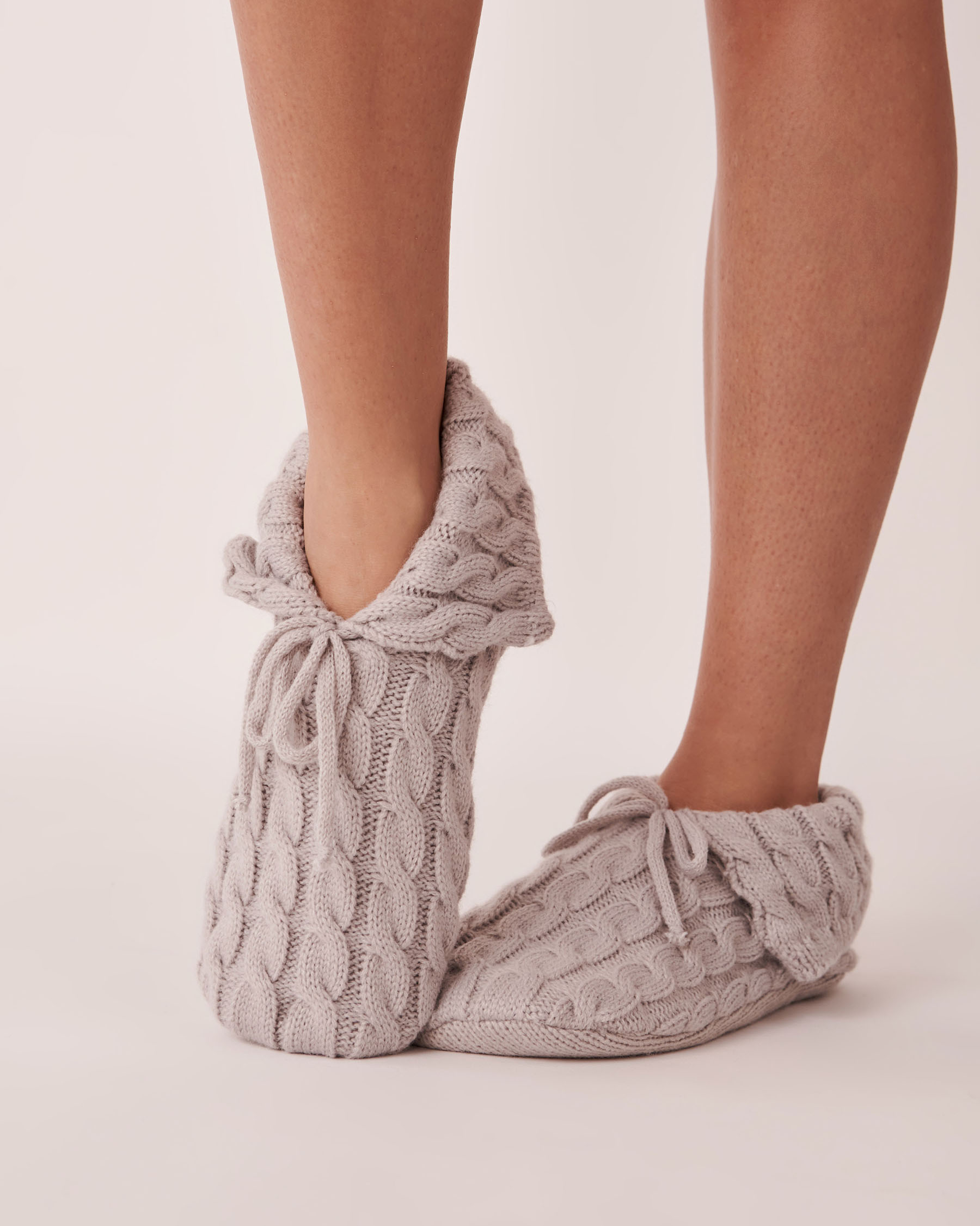 LA VIE EN ROSE Sherpa Knitted Socks Grey 40700218 - View1