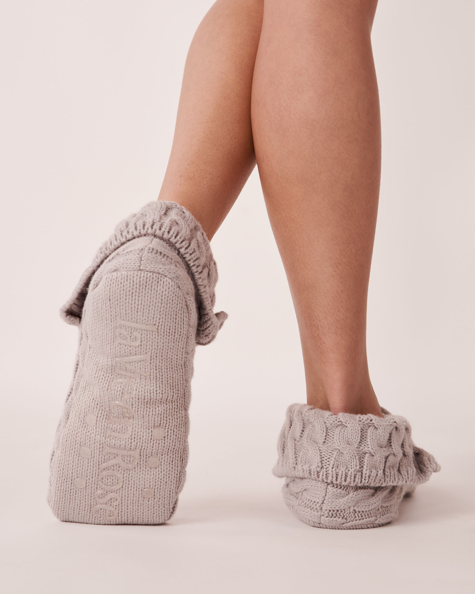 LA VIE EN ROSE Sherpa Knitted Socks Grey 40700218 - View2
