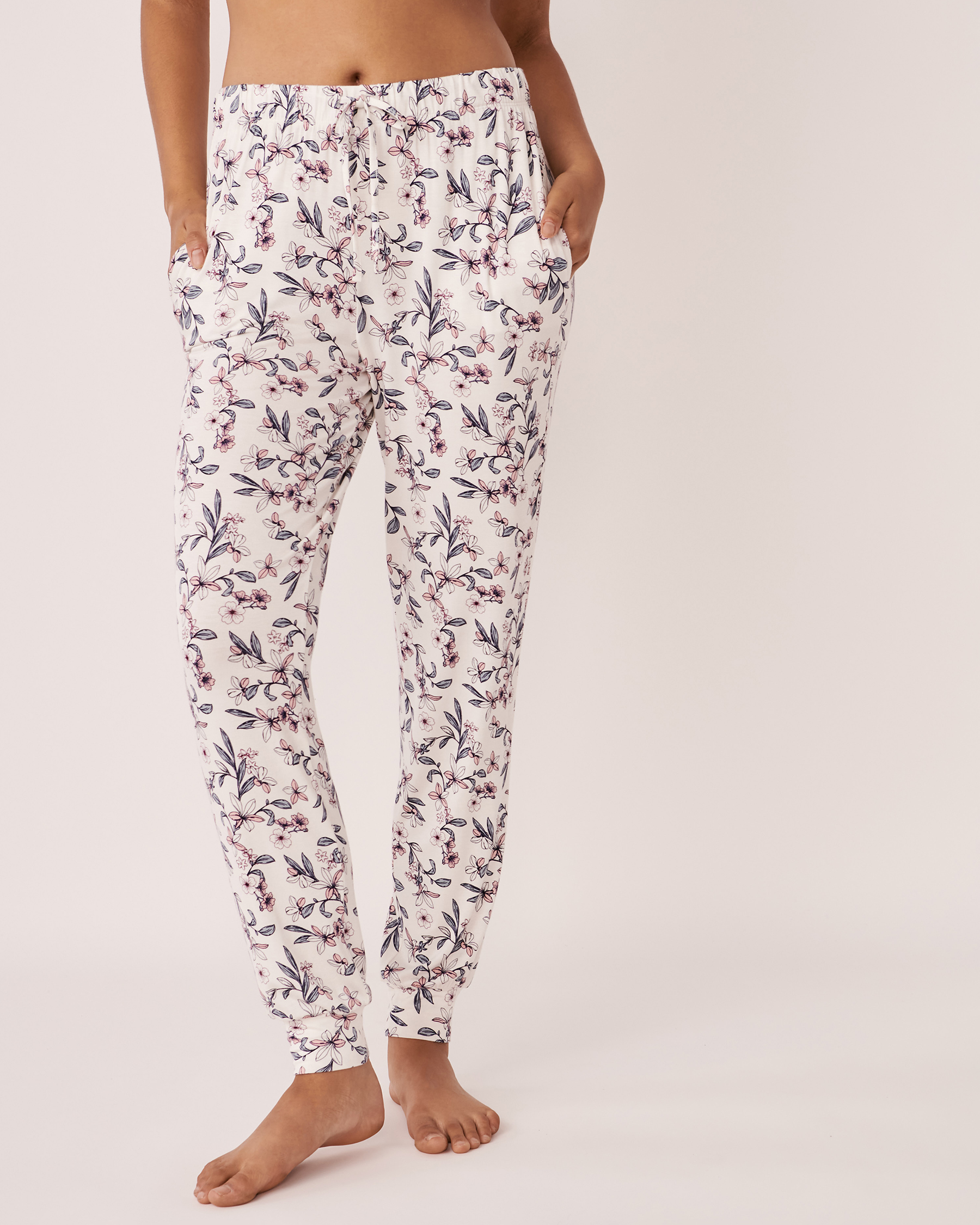Soft Knit Jersey Fitted Pants - White floral | la Vie en Rose