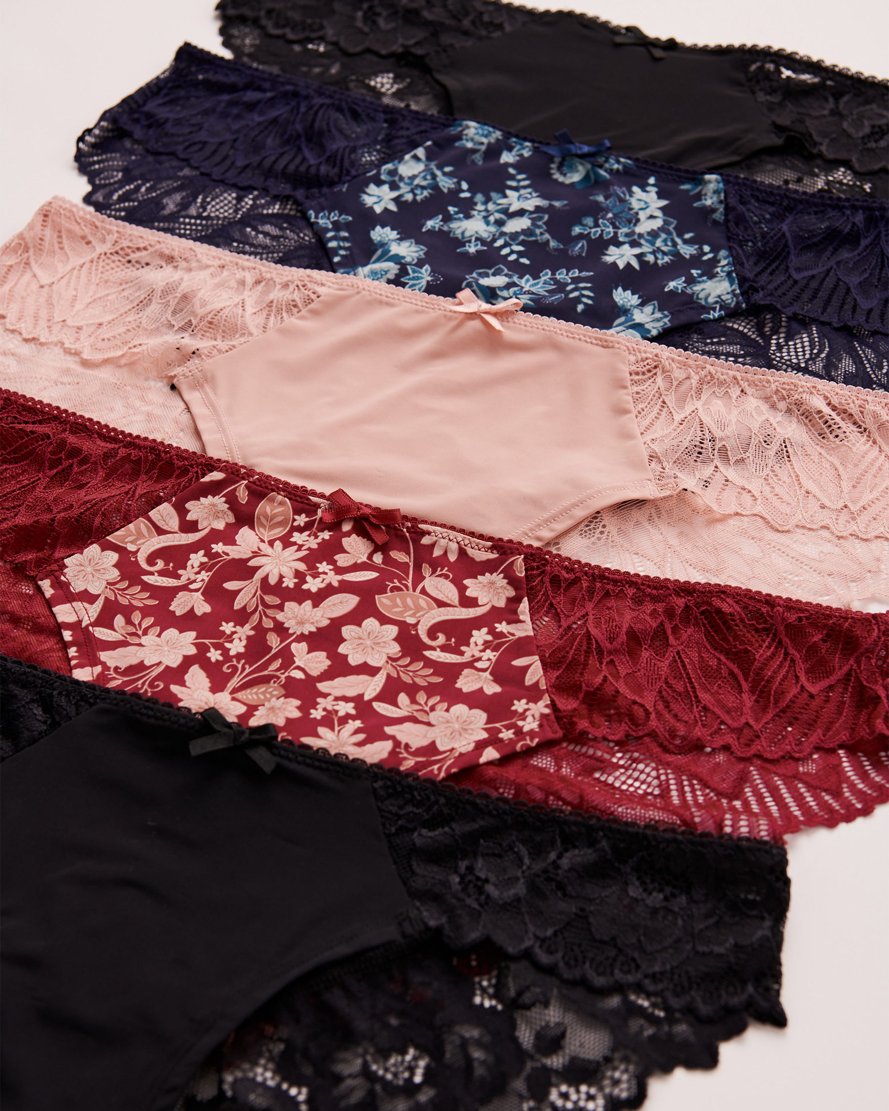LA VIE EN ROSE 5-Pack Microfiber and Lace Bikini Panty Multicolor 20200226-5P - View2