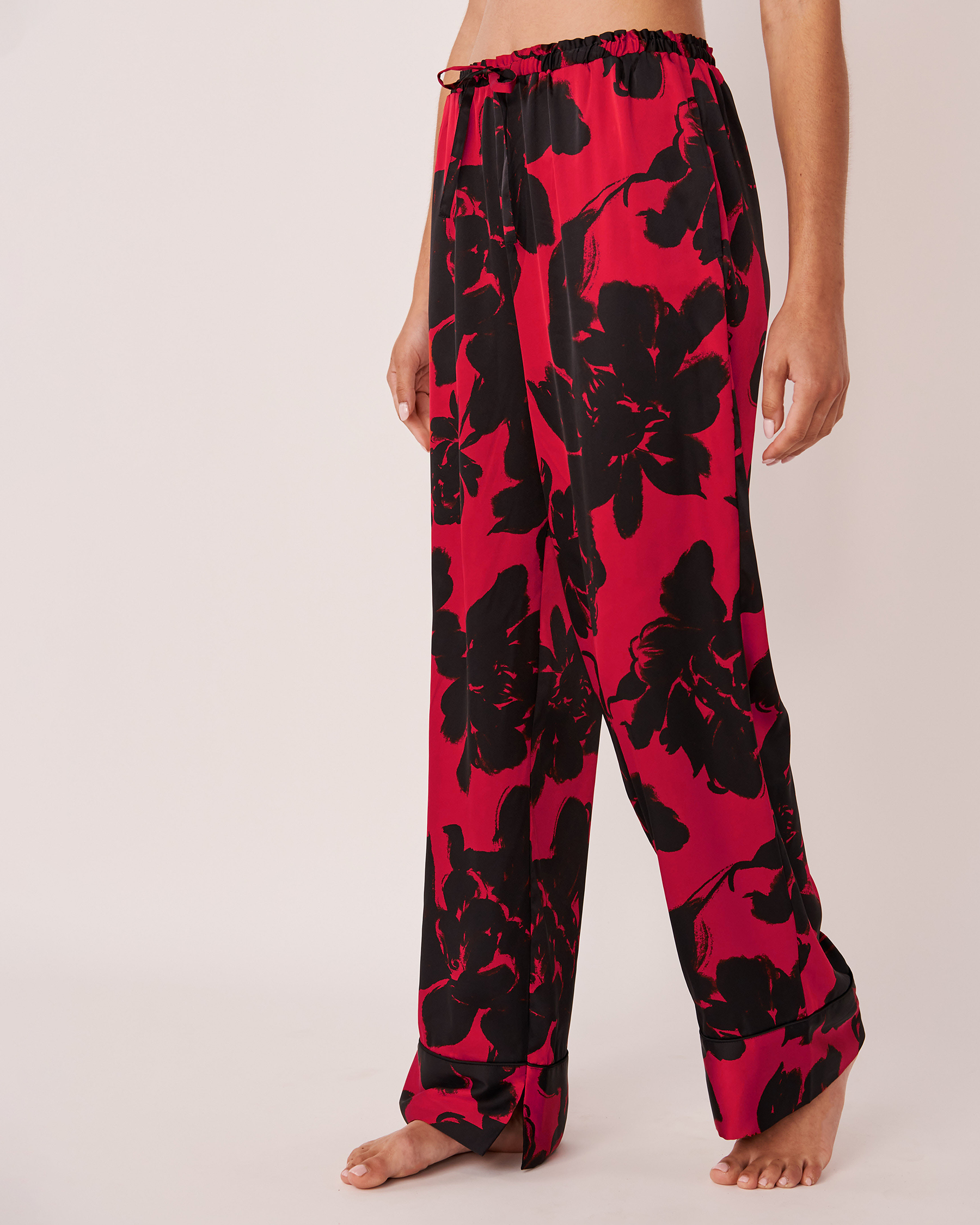 LA VIE EN ROSE Pantalon jambe large en satin Floral romantique 60200038 - Voir1