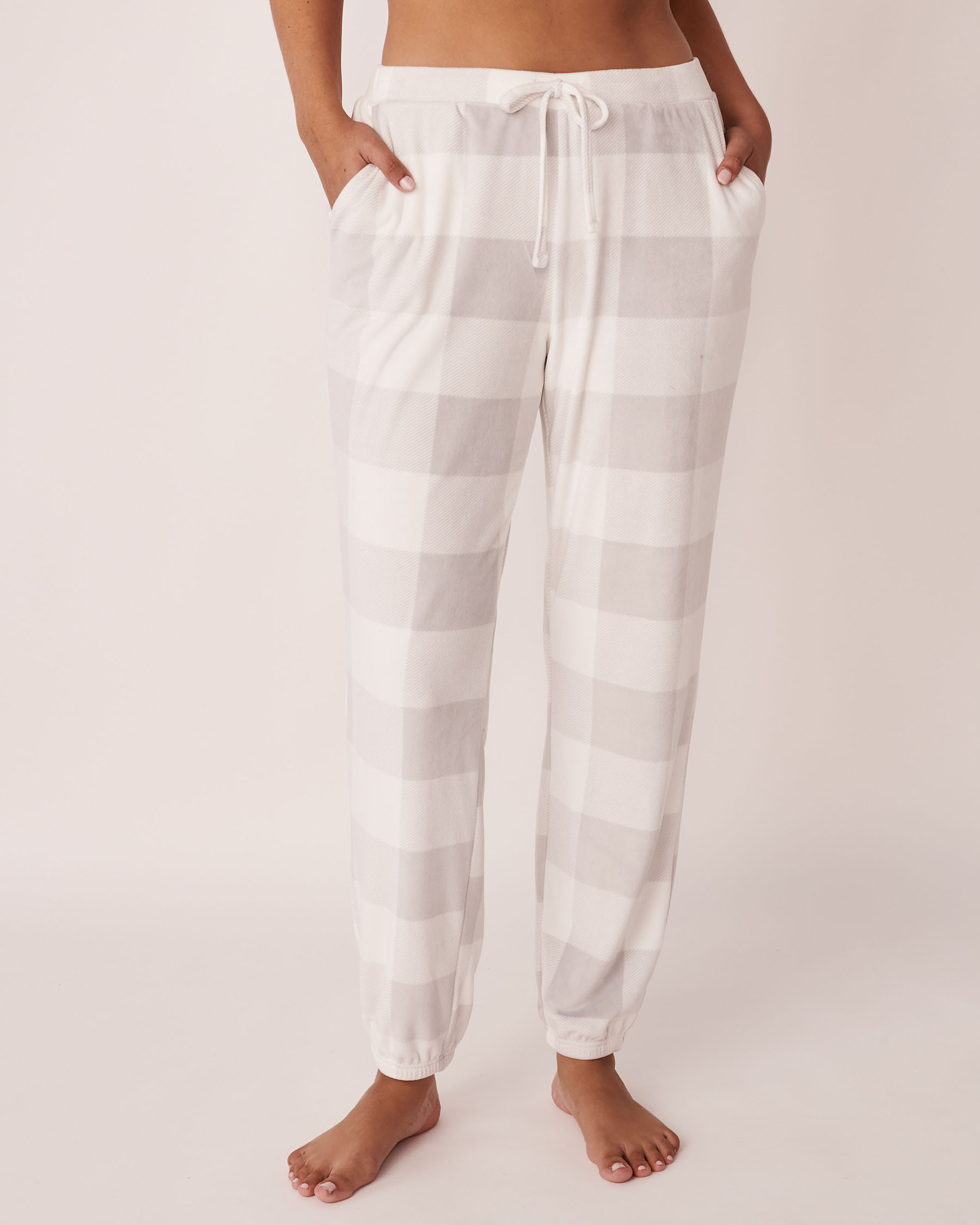 LA VIE EN ROSE Pantalon de pyjama en velours luxueux Carreaux gris 40200360 - Voir1