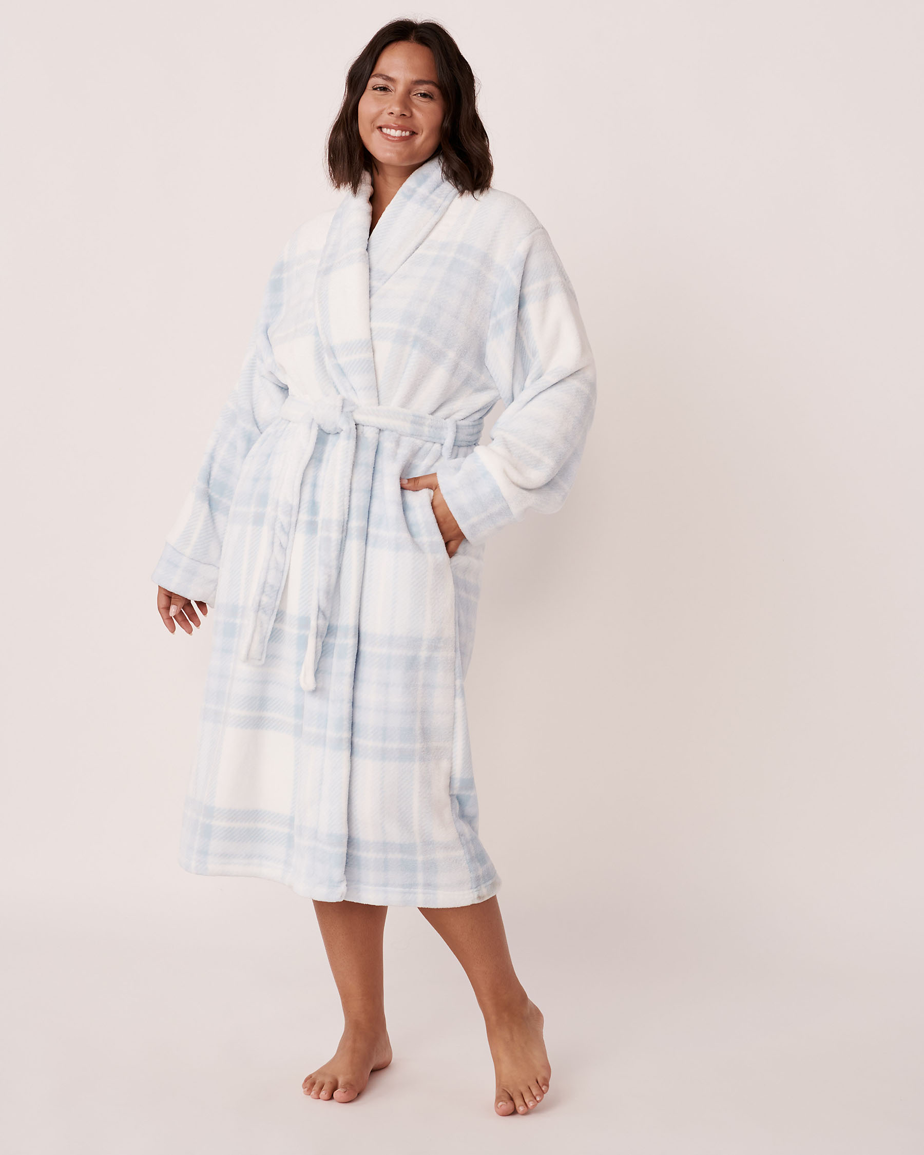 LA VIE EN ROSE Plush Plaid Robe Blue plaid 40600104 - View1