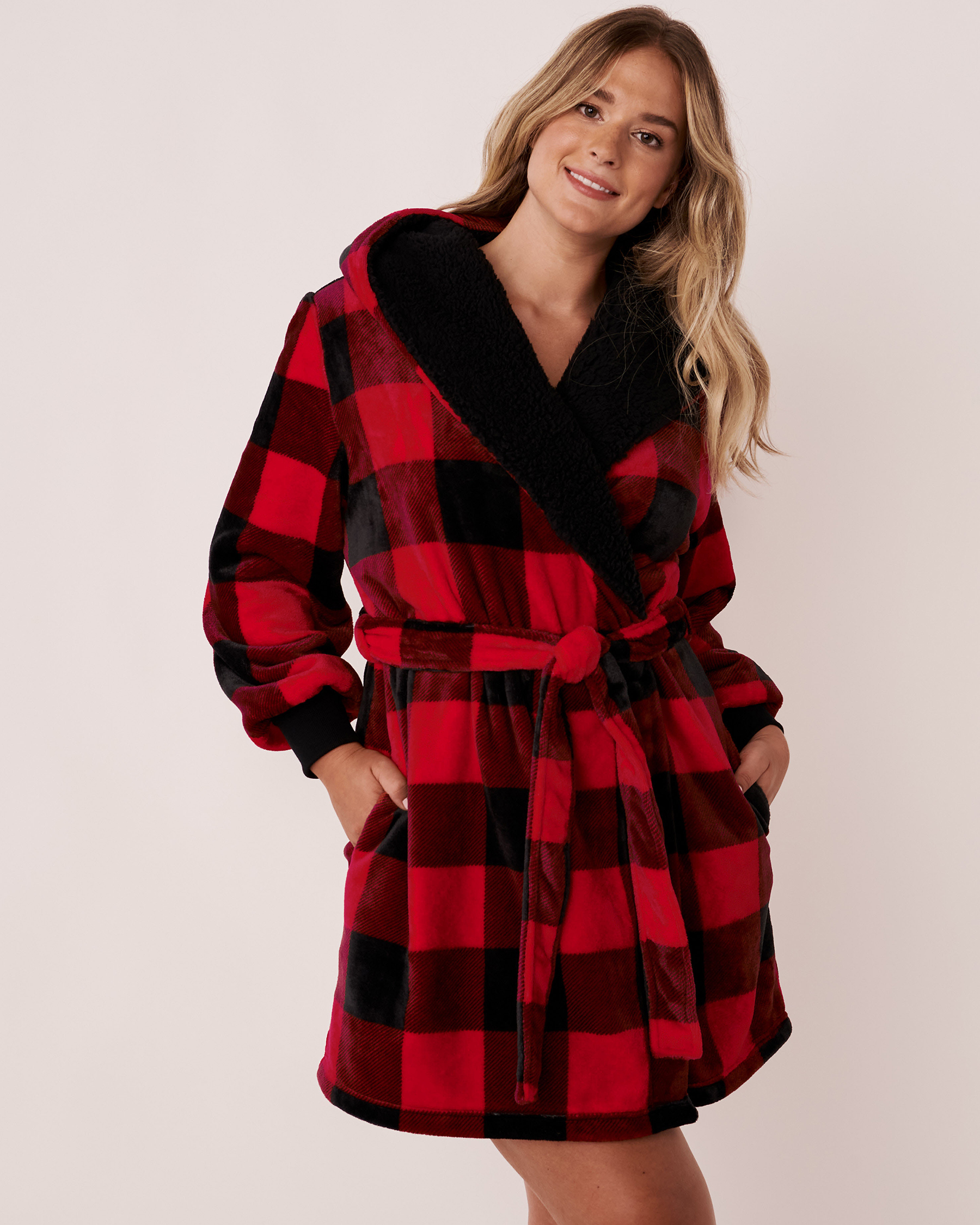 LA VIE EN ROSE Soft Plush Hooded Robe Buffalo plaid 40600106 - View1