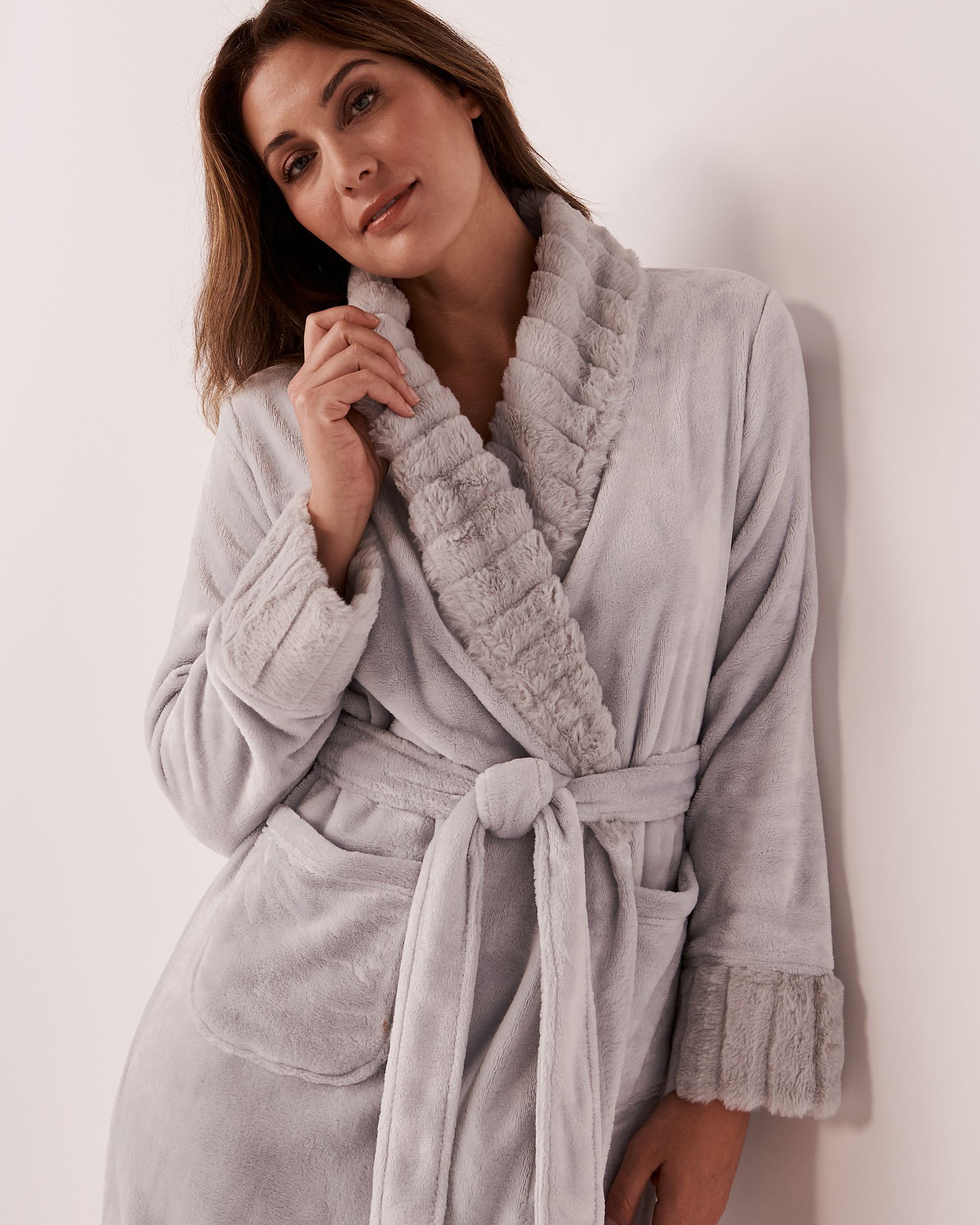 LA VIE EN ROSE Soft Plush Long Robe Silver grey 40600109 - View1