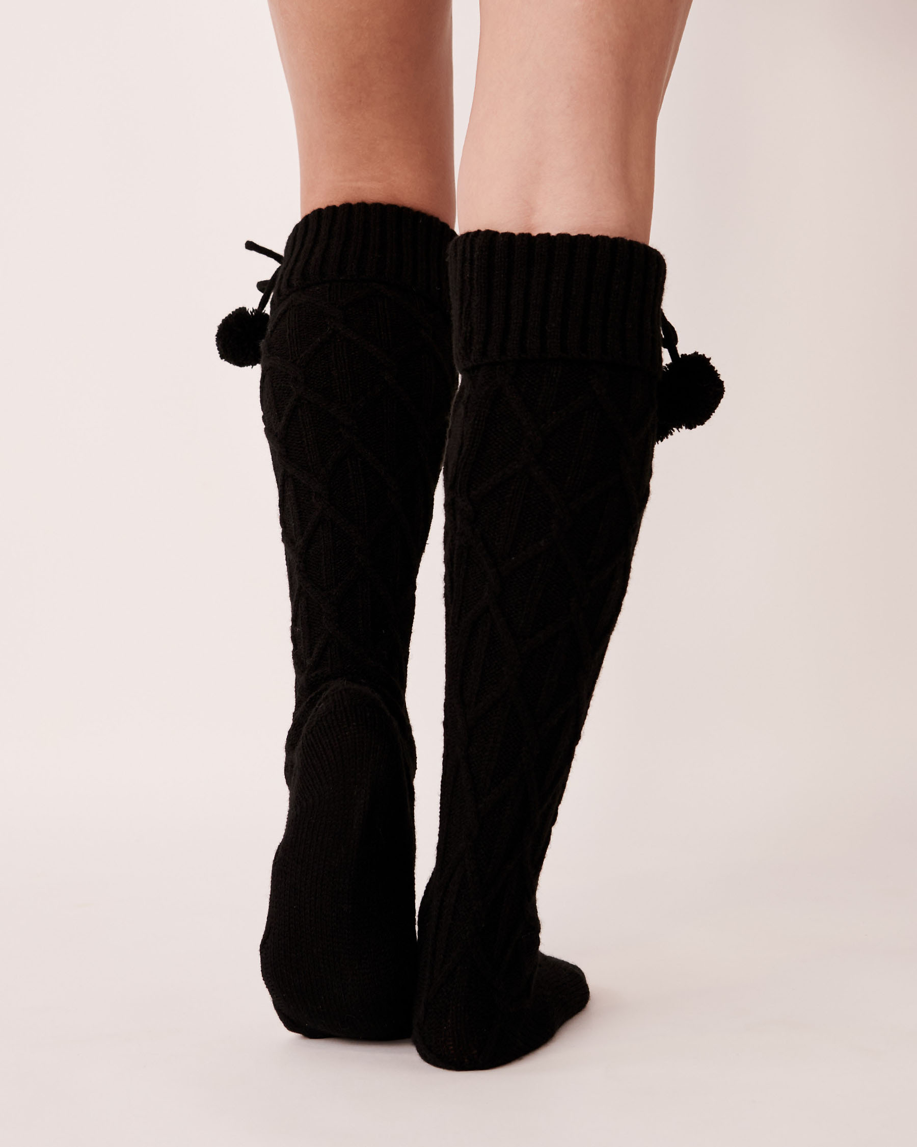 LA VIE EN ROSE Cable Knit Knee-high Socks Black 40700226 - View2