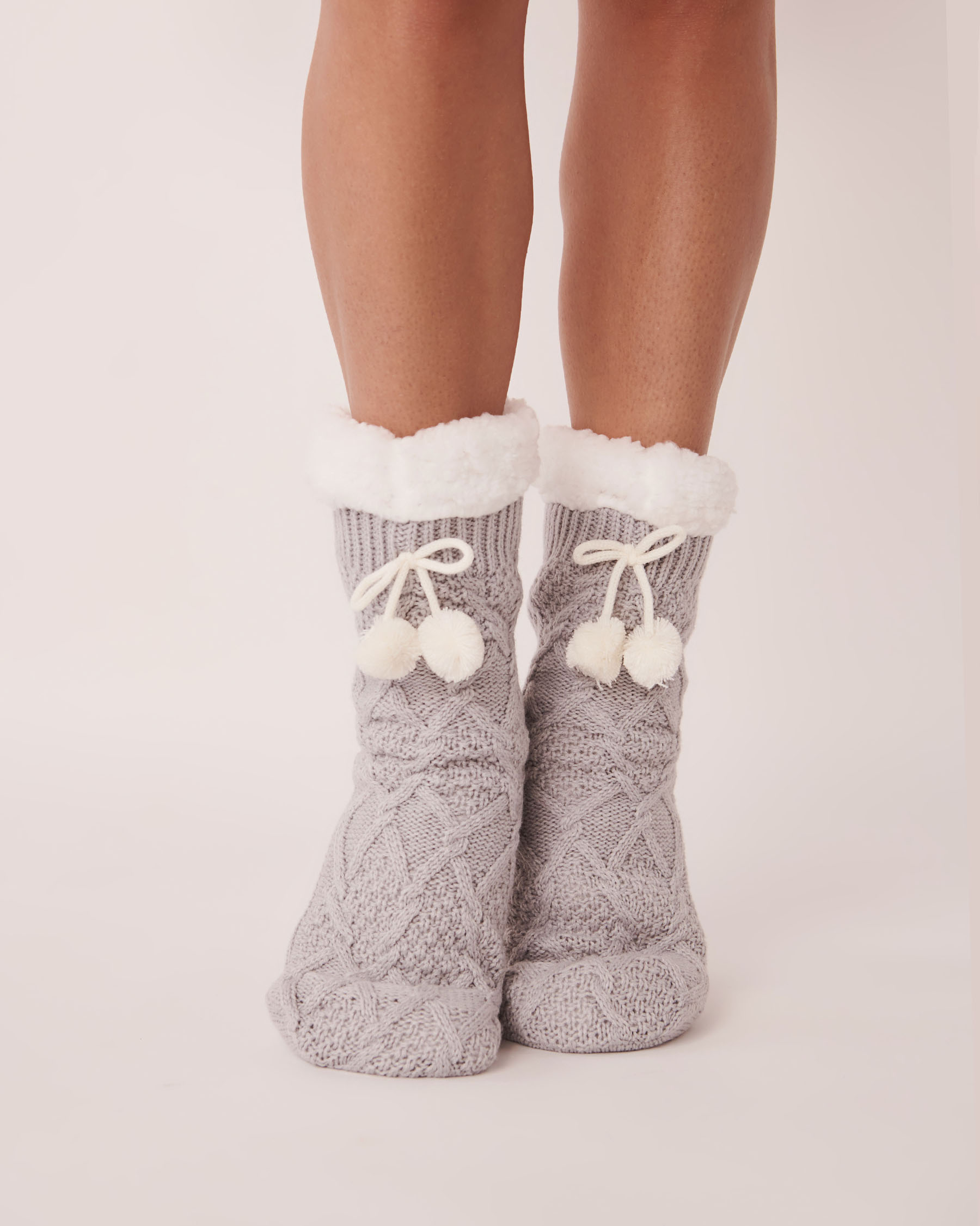 LA VIE EN ROSE Knit and Sherpa Socks Silver grey 40700229 - View1