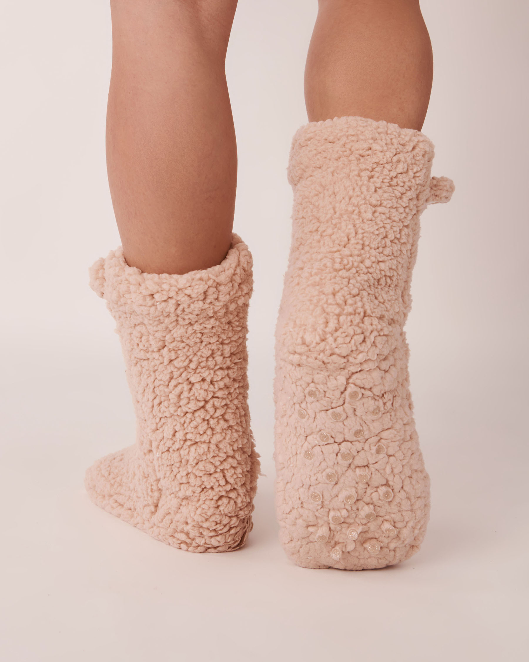 LA VIE EN ROSE Animal Print Sherpa Socks Salted caramel 40700231 - View3