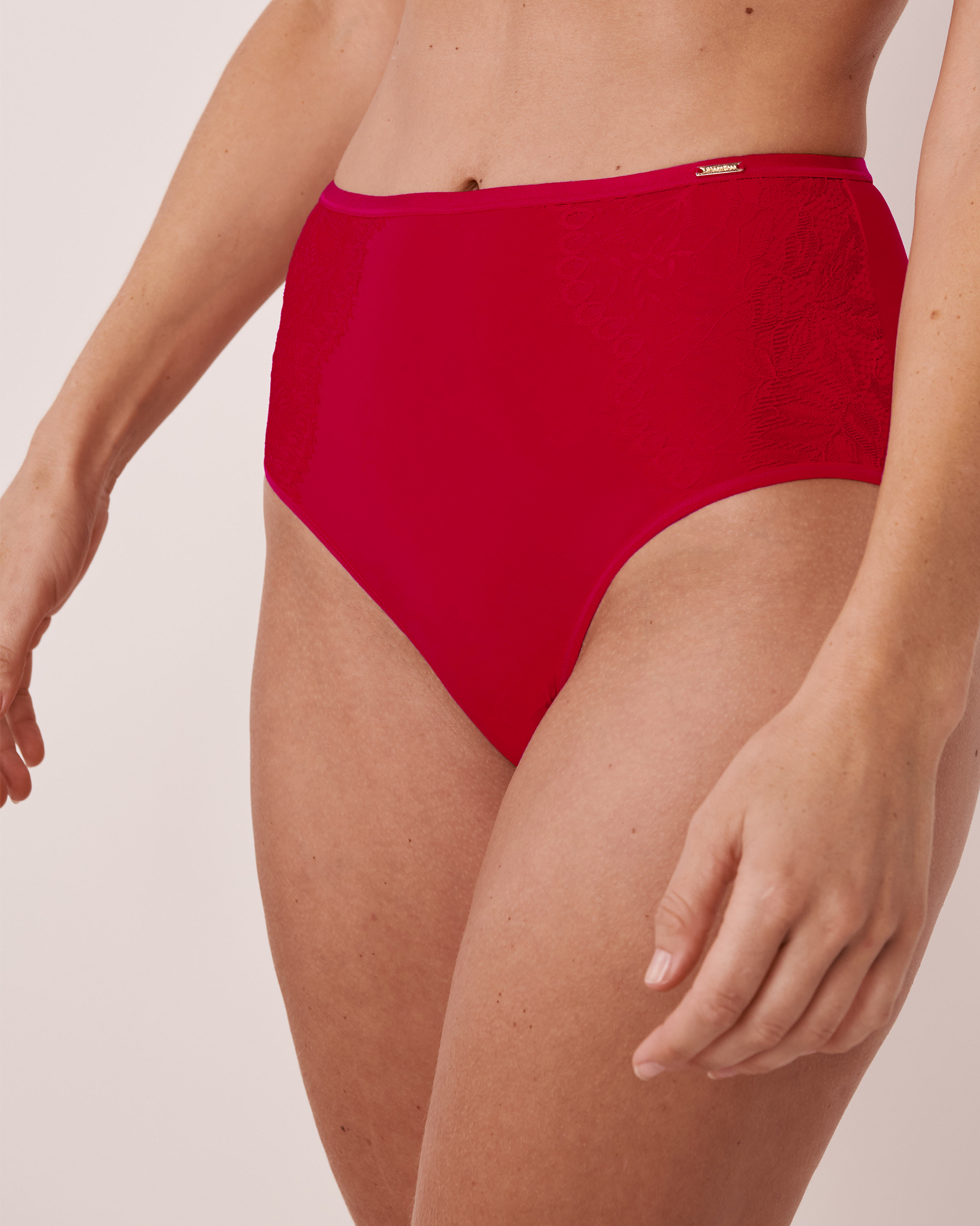 LA VIE EN ROSE Culotte bikini taille haute microfibre effet lissant Rouge bonbon 20300172 - Voir1