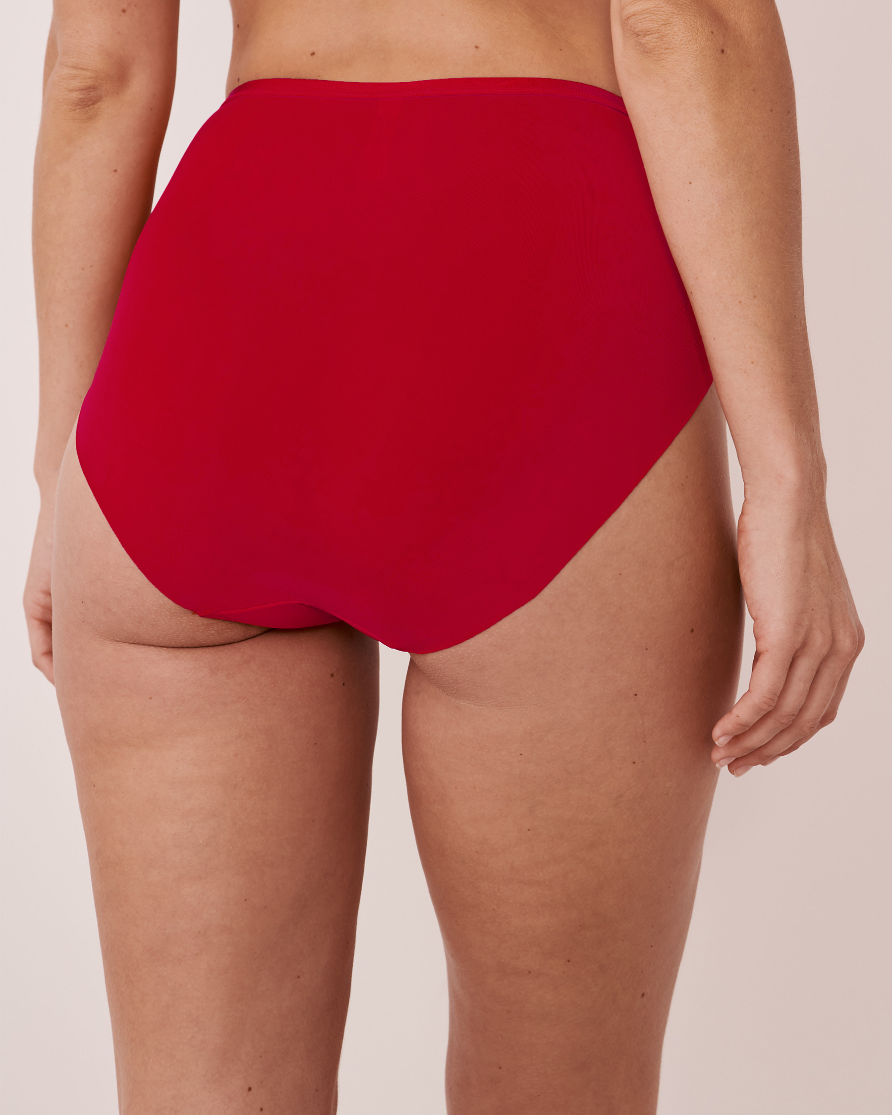 LA VIE EN ROSE Culotte bikini taille haute microfibre effet lissant Rouge bonbon 20300172 - Voir2