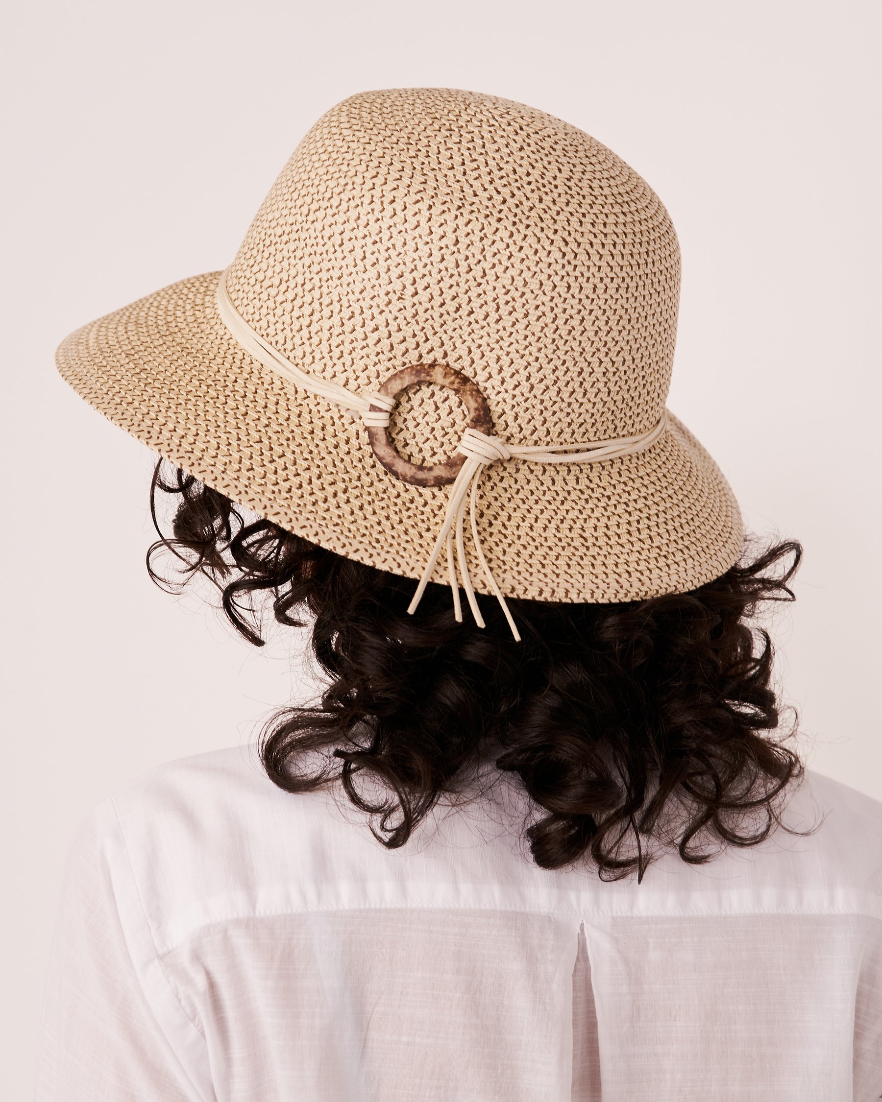 LA VIE EN ROSE AQUA Hat with Cord and Ring Natural 80500036 - View3