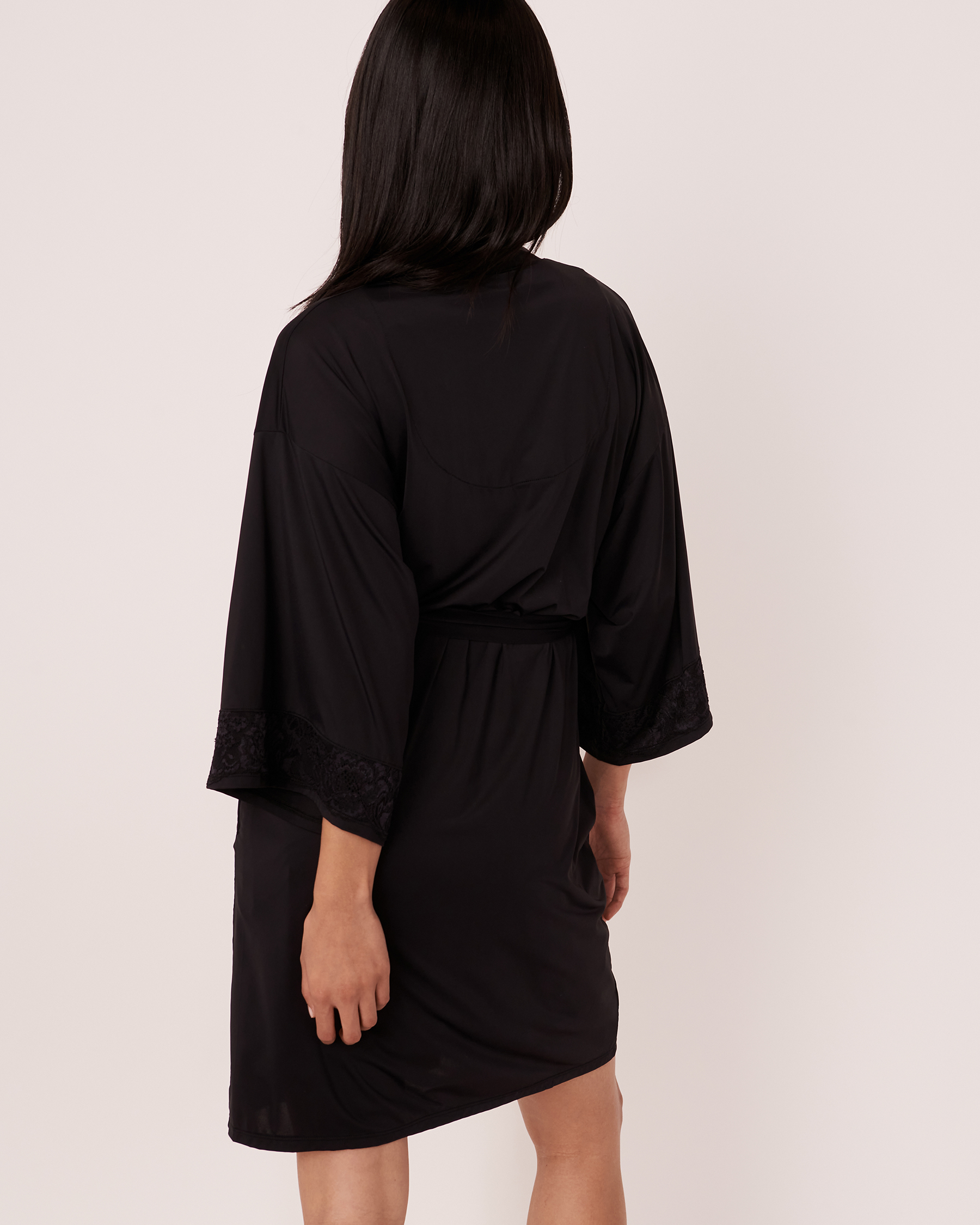 LA VIE EN ROSE Kimono garniture de dentelle Noir 60600018 - Voir2