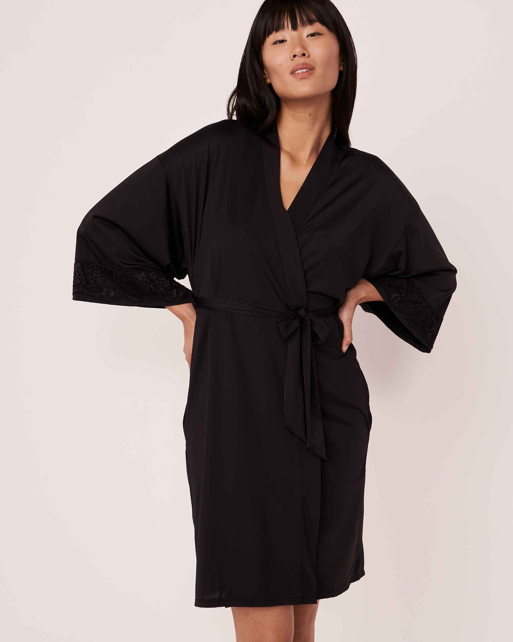 LA VIE EN ROSE Kimono garniture de dentelle Noir 60600018 - Voir3