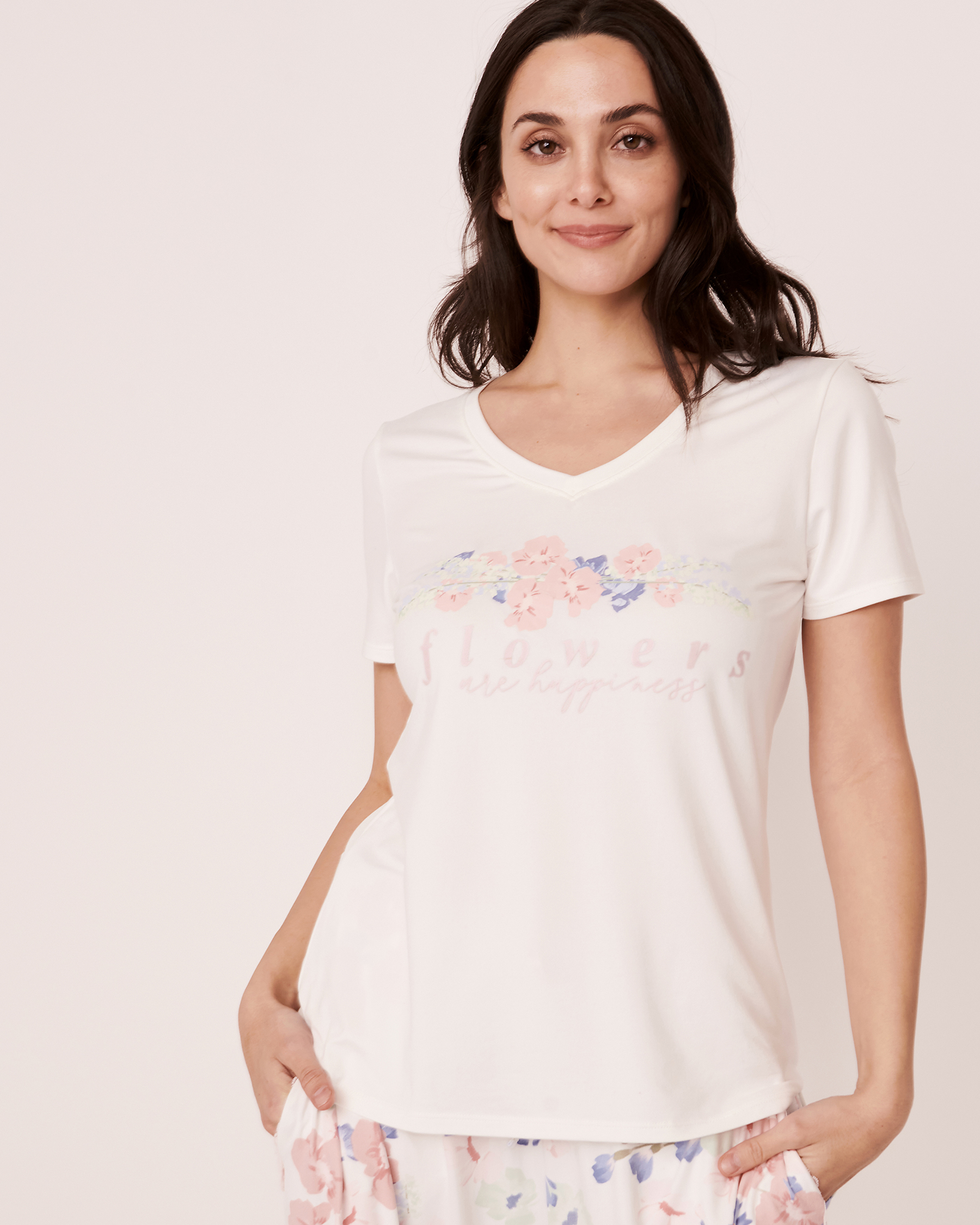 LA VIE EN ROSE Super Soft V-neck T-shirt Snow white 40100216 - View1