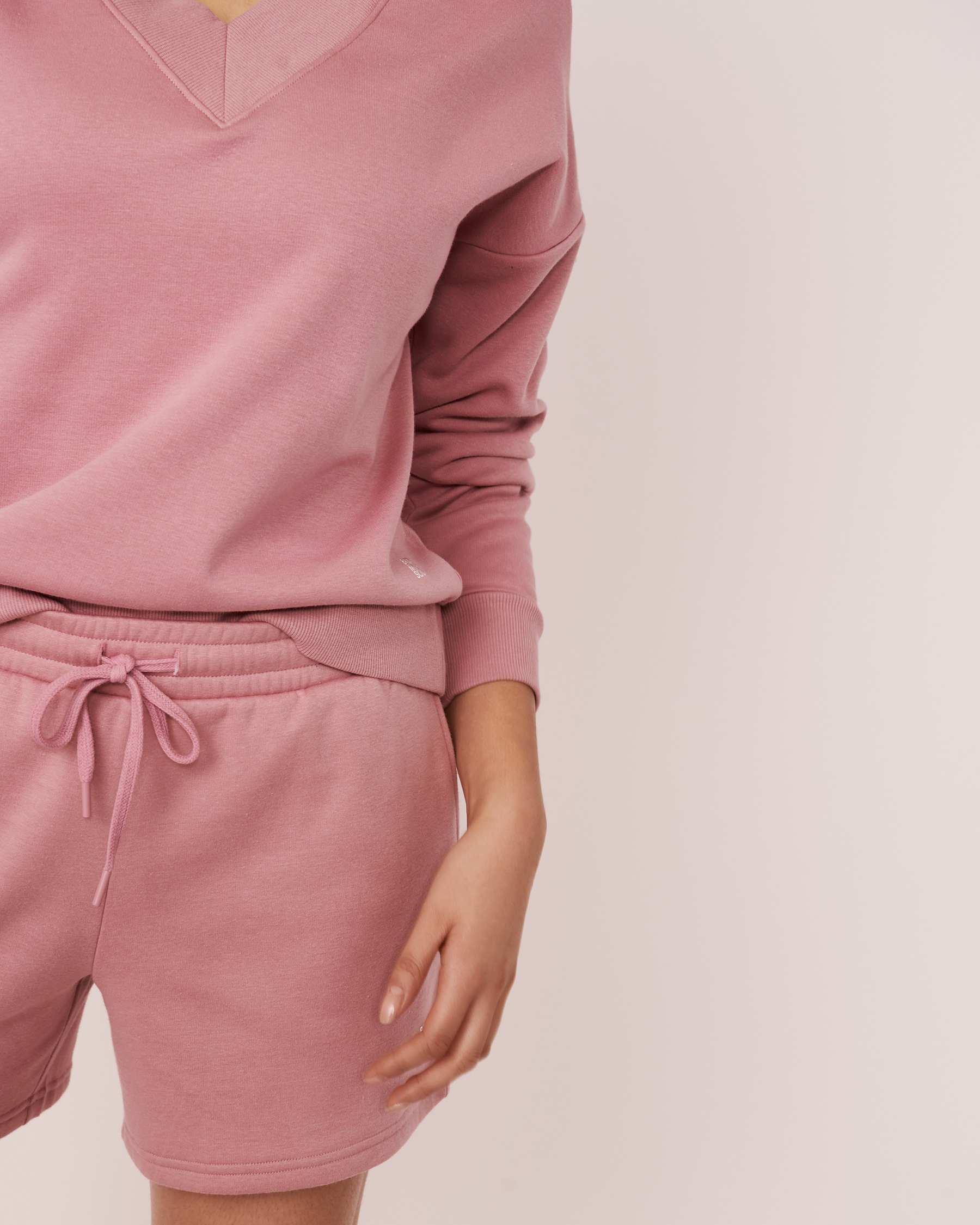 LA VIE EN ROSE Fleece Varsity Neckline Long Sleeve Shirt Dusty pink 50100035 - View4