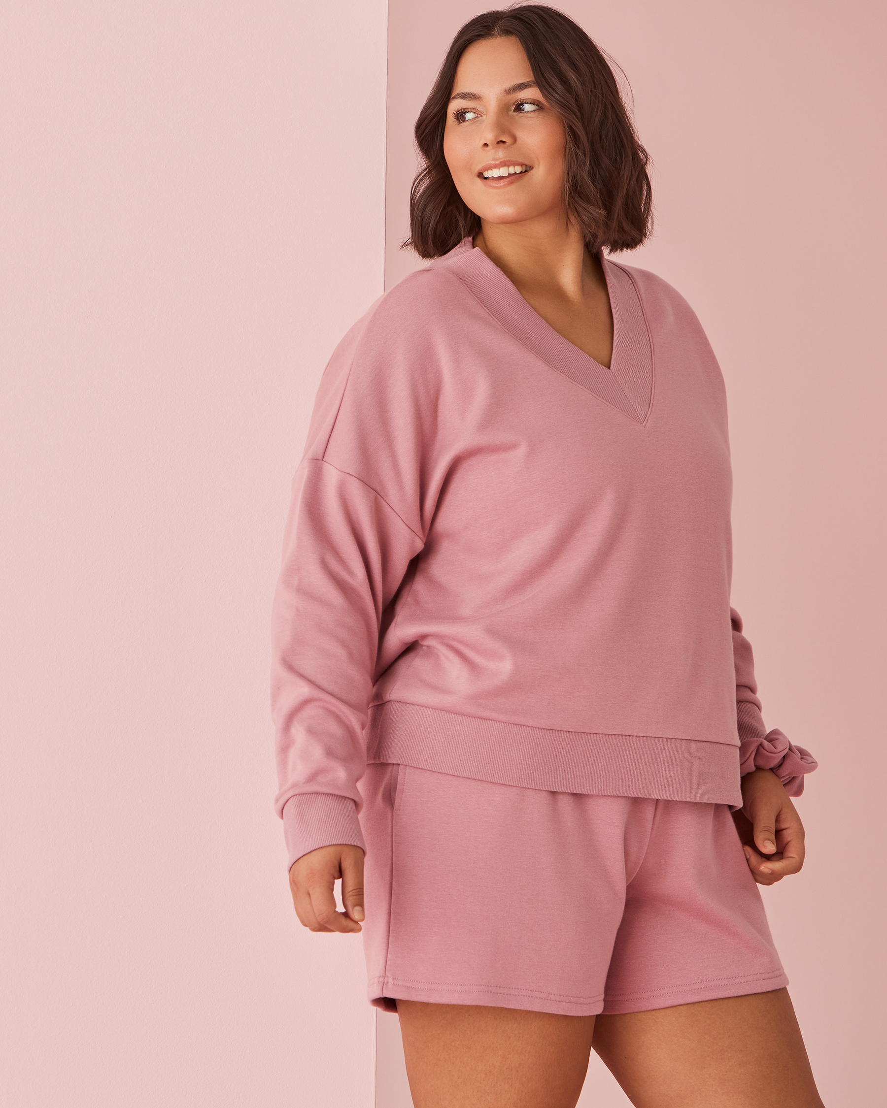 LA VIE EN ROSE Fleece Varsity Neckline Long Sleeve Shirt Dusty pink 50100035 - View1