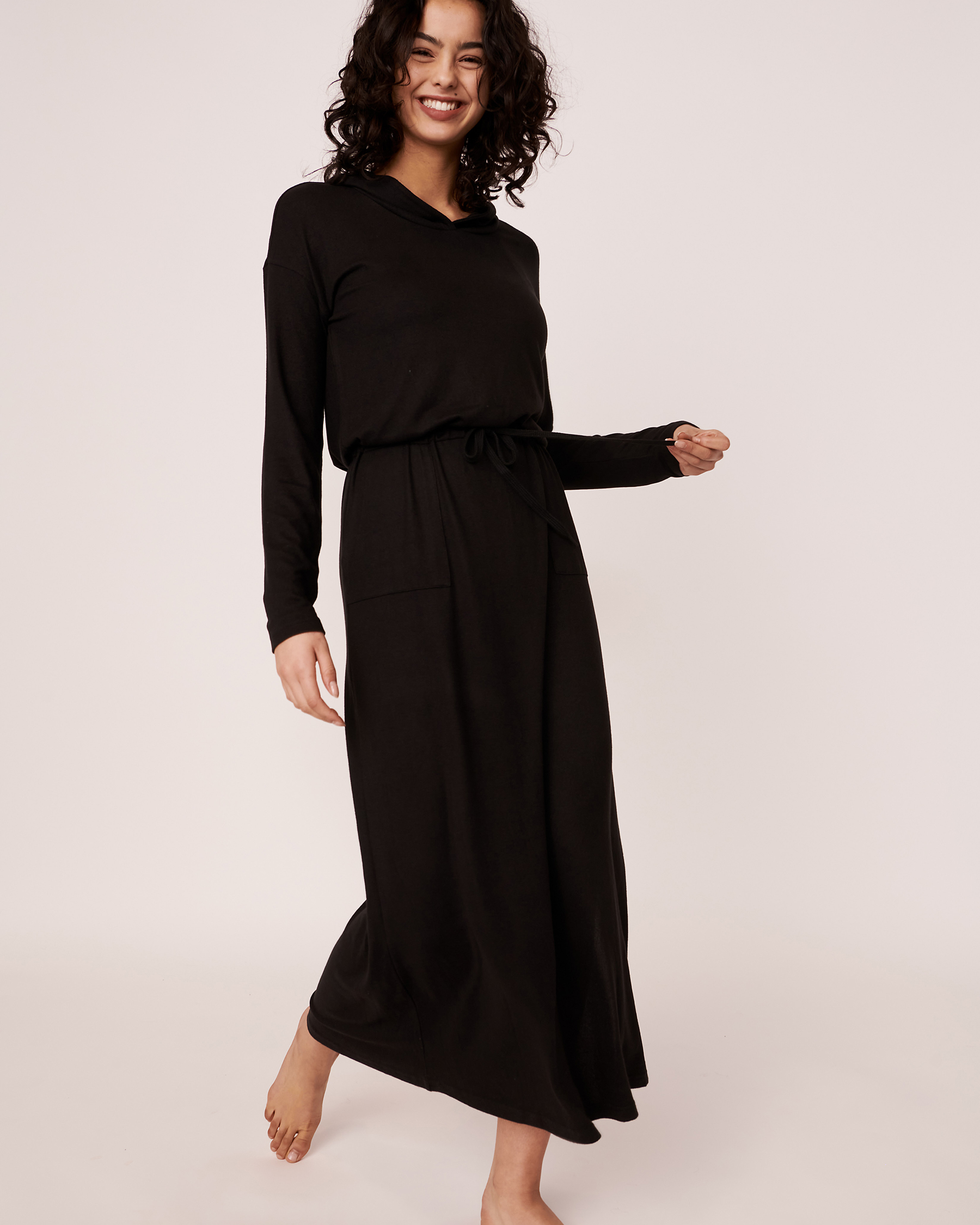 LA VIE EN ROSE Soft Knit Hooded Maxi Dress Black 50400021 - View1