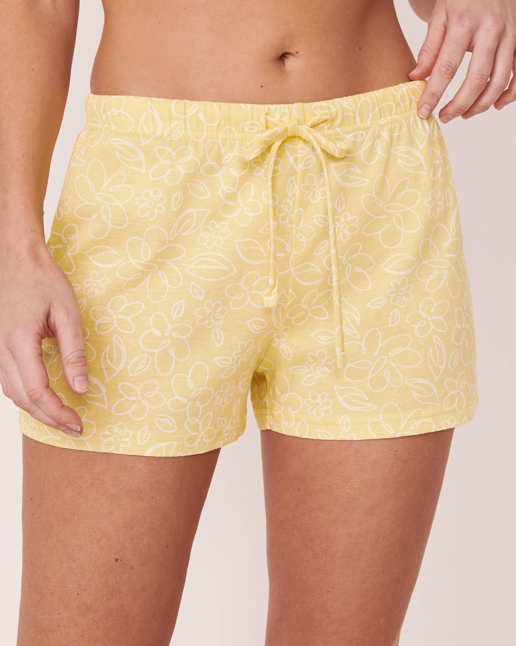 LA VIE EN ROSE Cotton Pyjama Shorts Yellow flowers 40200225 - View1