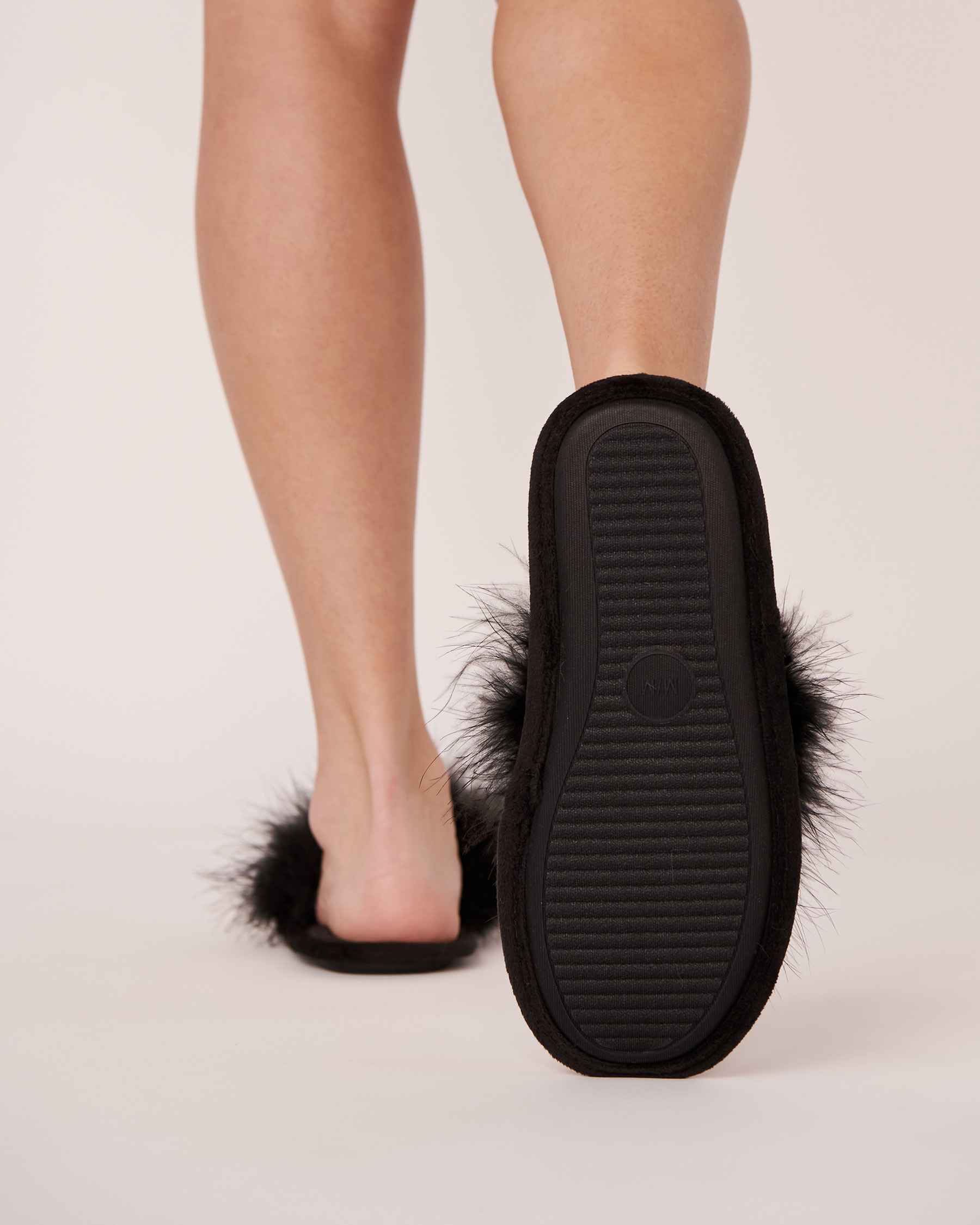 LA VIE EN ROSE Faux Fur Slide Slippers Black 40700175 - View2