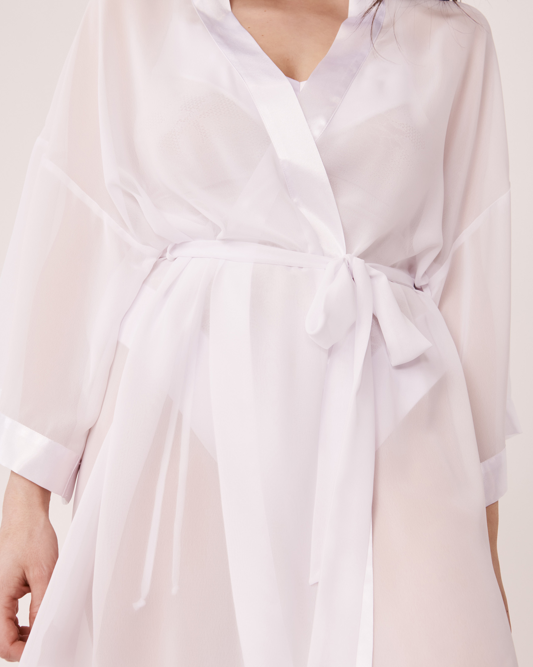 LA VIE EN ROSE Kimono chiffon et satin Blanc 60600029 - Voir6