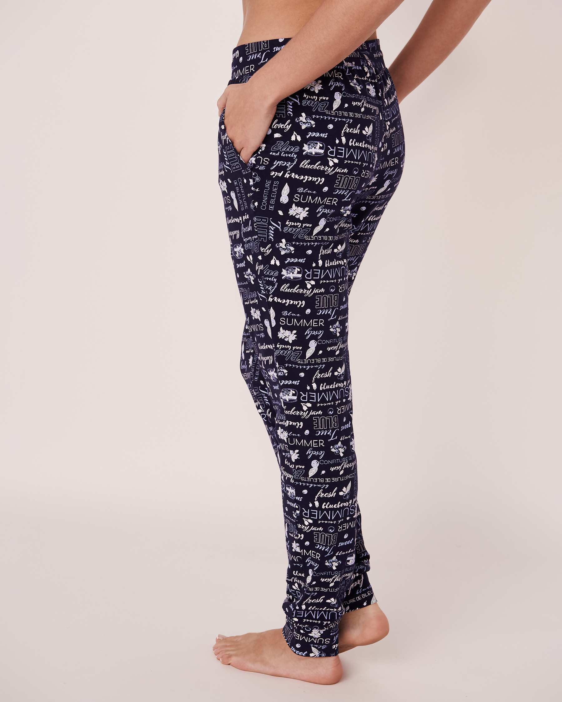 LA VIE EN ROSE Fitted Pants with Side Pockets Blueberries text 40200261 - View2