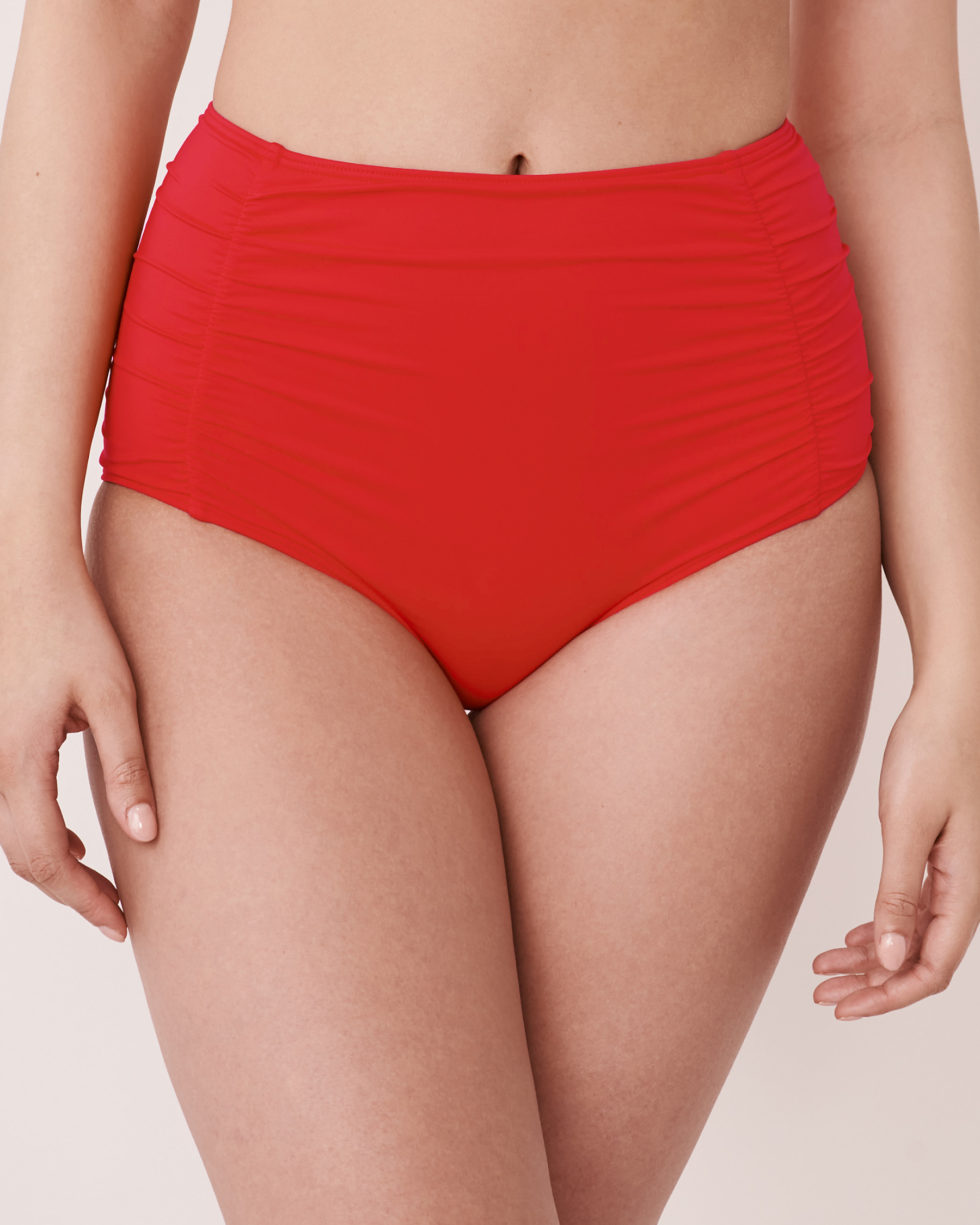 LA VIE EN ROSE AQUA Bas de bikini taille haute plissée en fibres recyclées POPPY Rouge coquelicot 70300205 - Voir1