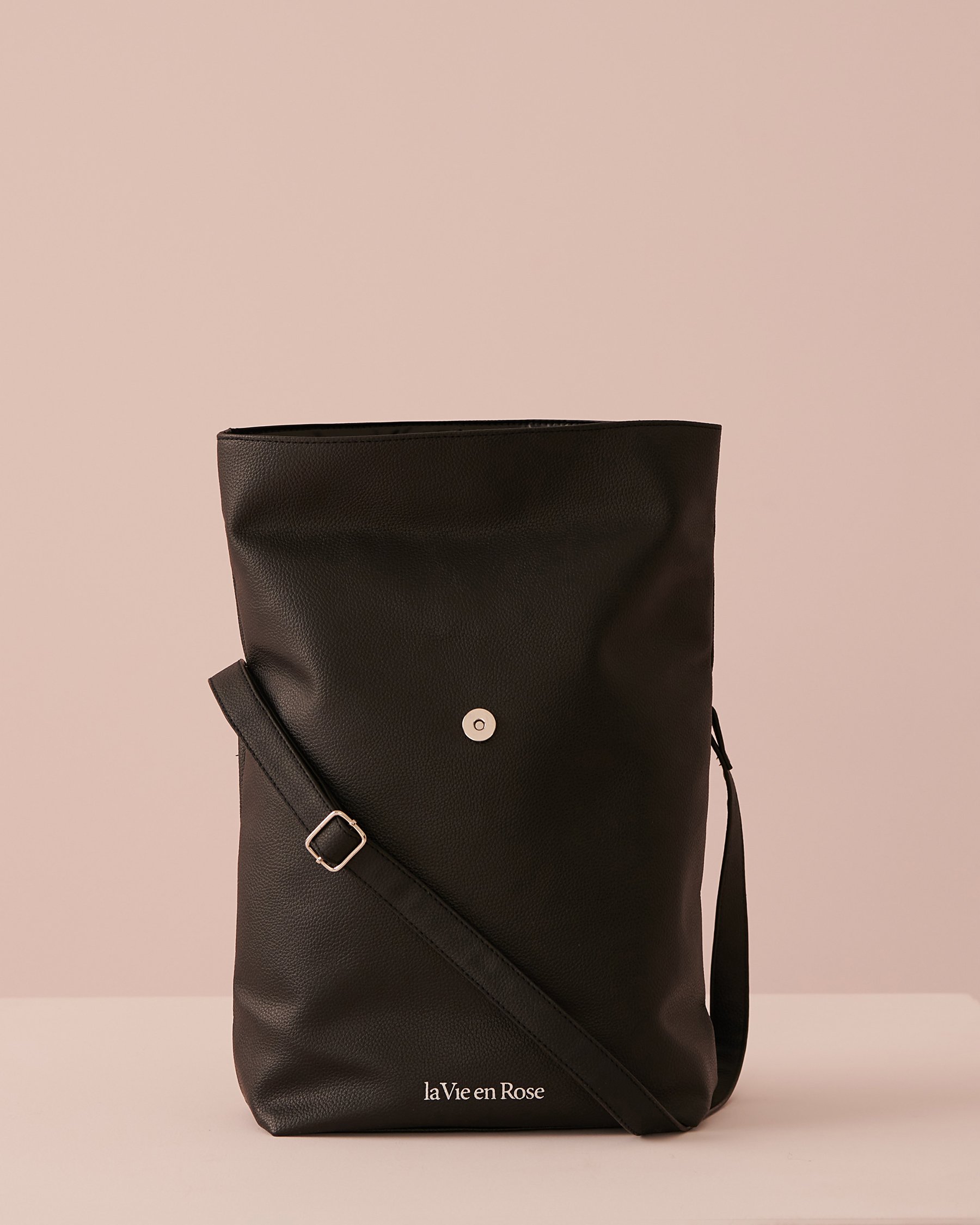 LA VIE EN ROSE Faux Leather Lunch Bag Black 40700273 - View2