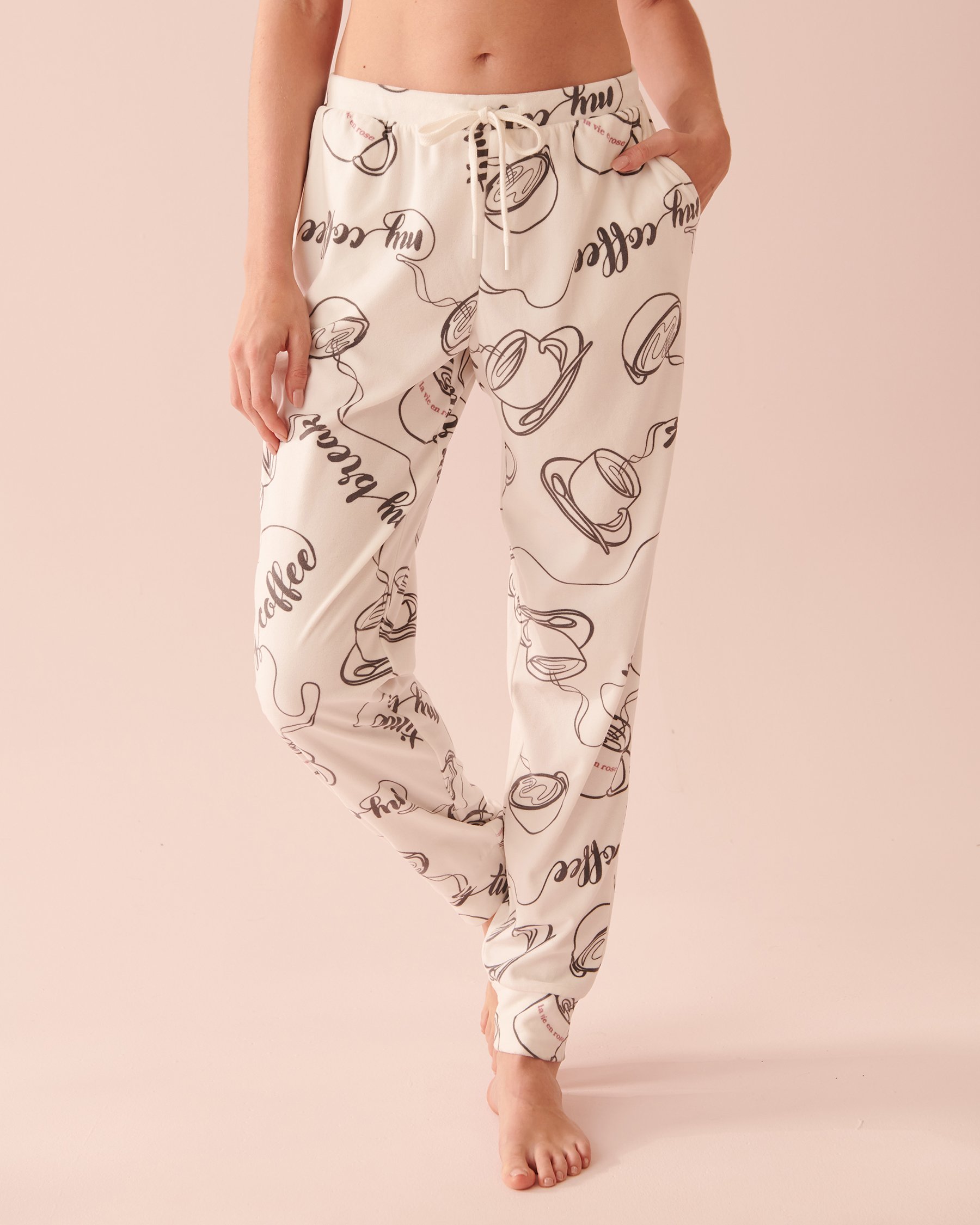 LA VIE EN ROSE Pantalon de pyjama jogger en velours luxueux L'heure du café 40200479 - Voir1