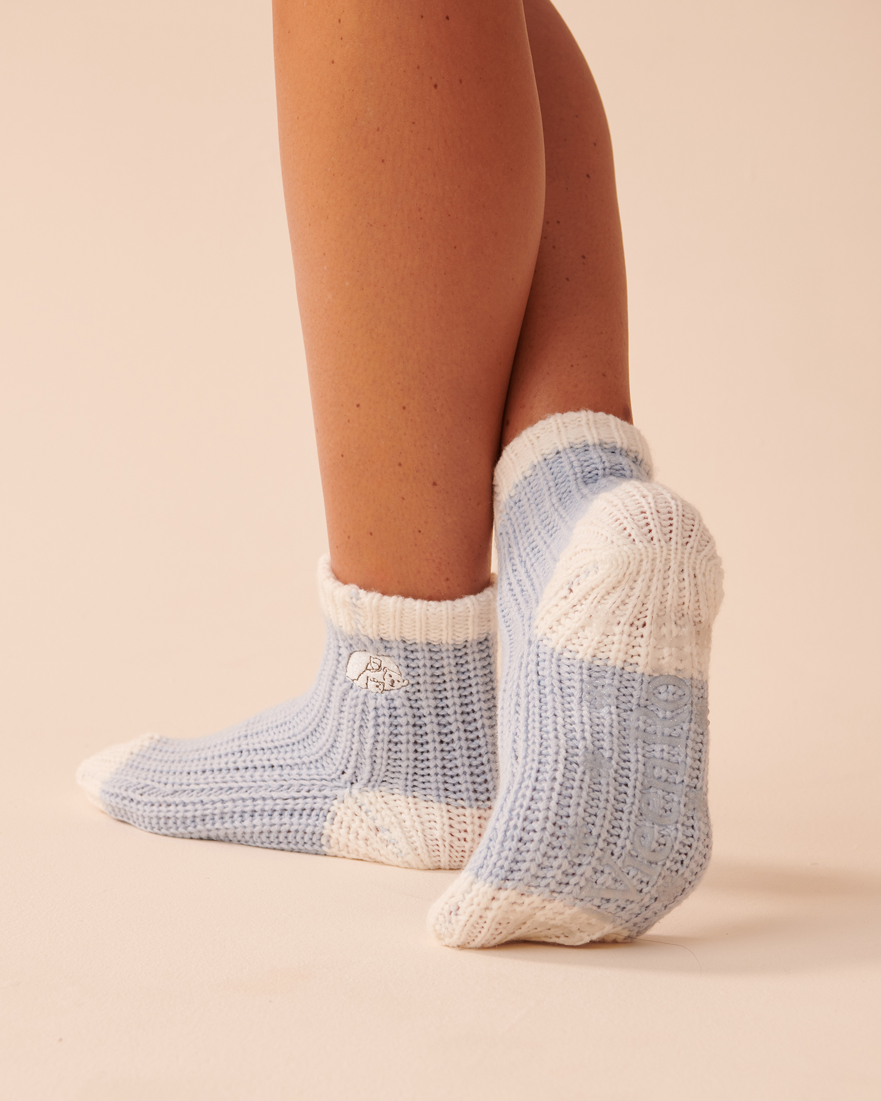 LA VIE EN ROSE Knitted Socks with Winter Embroidery Icy Blue 40700295 - View3