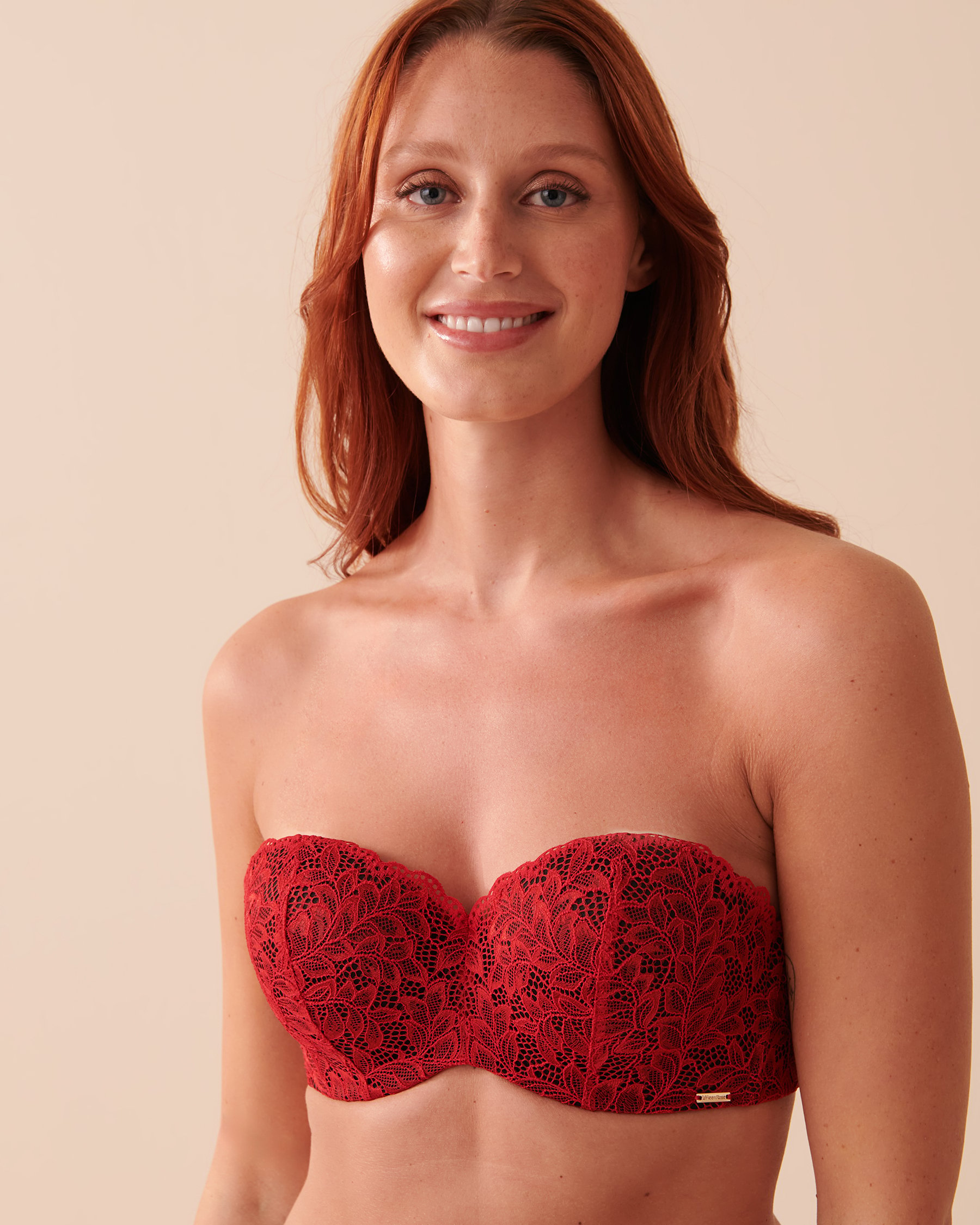 Lightly Lined Strapless Shimmering Lace Bra - Jingle Red