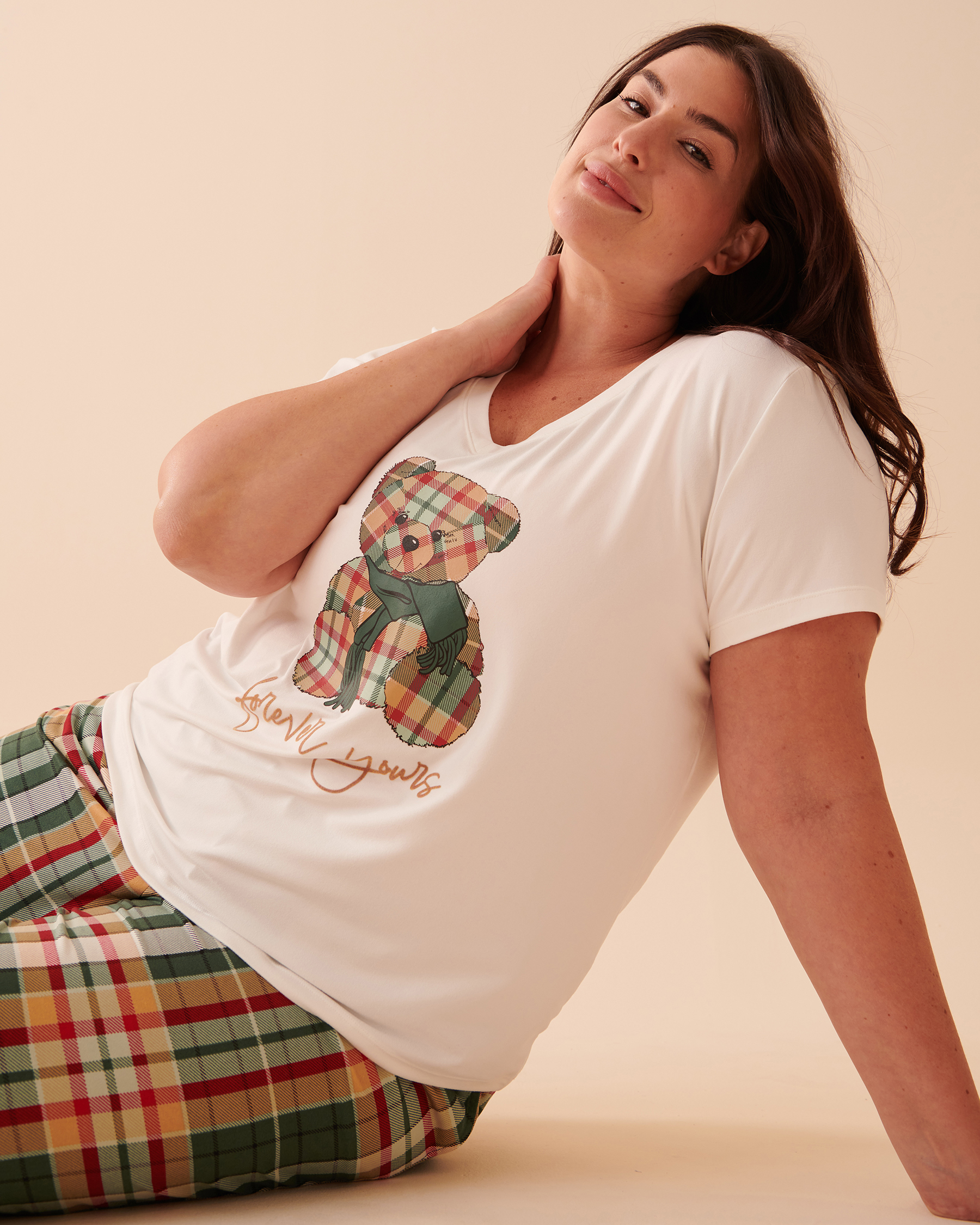 LA VIE EN ROSE Teddy Bear Super Soft V-neck T-shirt Snow White 40100521 - View2