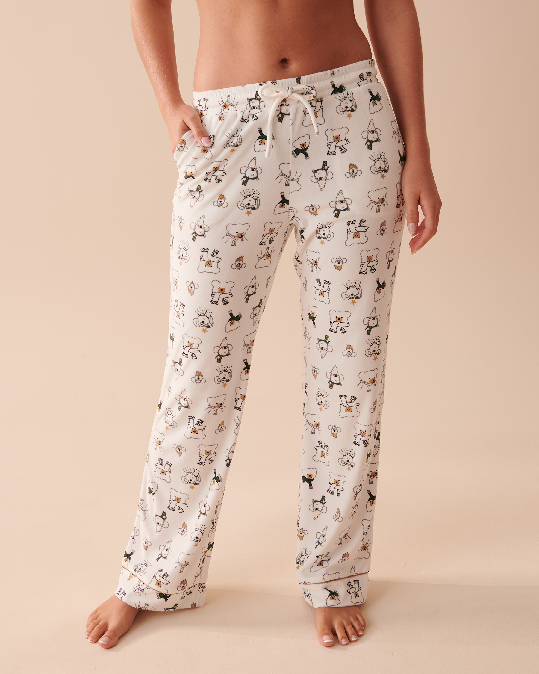LA VIE EN ROSE Luxury Velour Pajama Pants Festive Bears & Mice 40200487 - View1