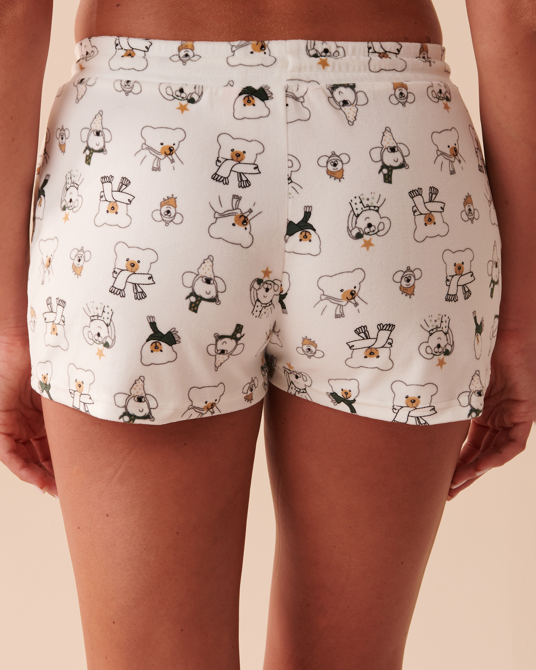 LA VIE EN ROSE Luxury Velour Pajama Shorts Festive Bears & Mice 40200489 - View2