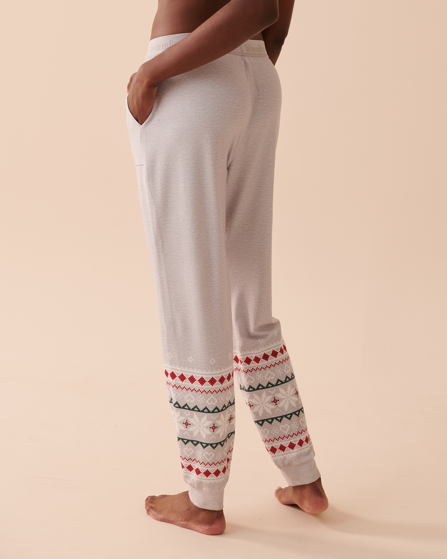 LA VIE EN ROSE Pantalon de pyjama ajusté à imprimé nordique en fibres recyclées Poussières d'étoiles 40200490 - Voir4