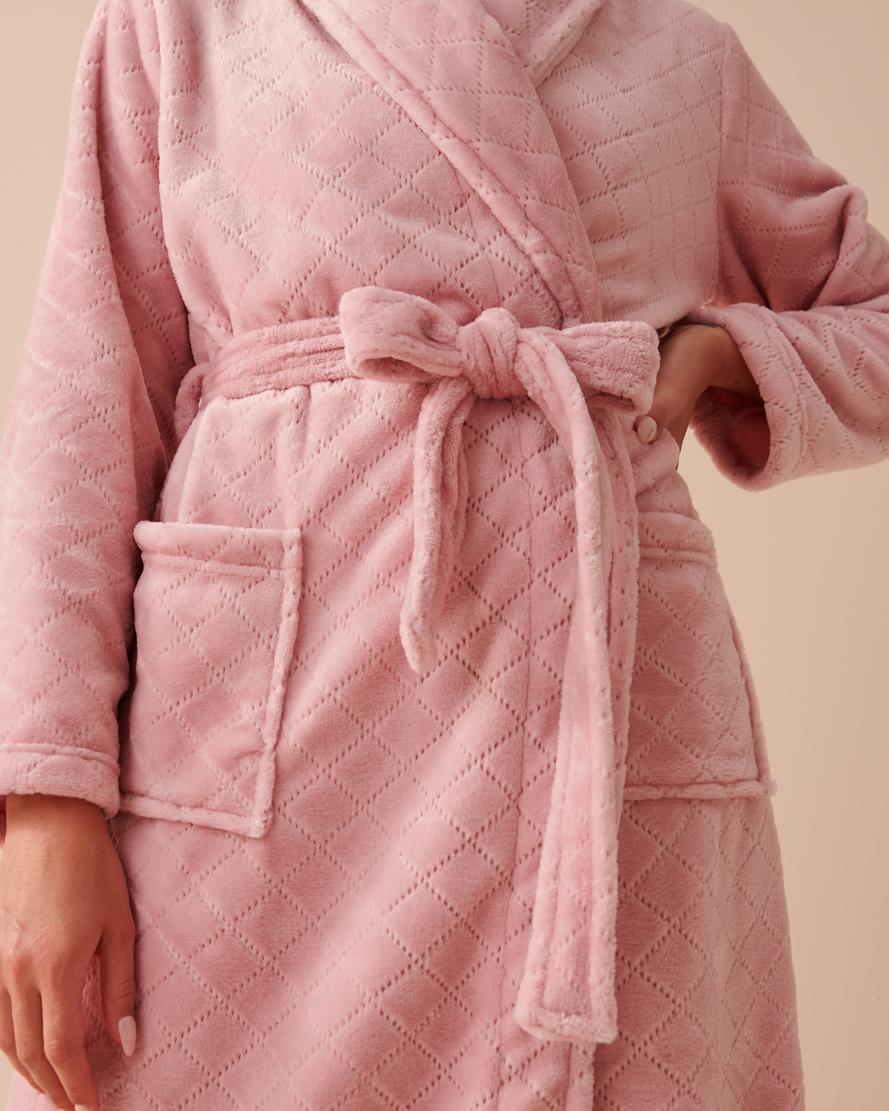 LA VIE EN ROSE Robe de chambre en peluche douce Joues rosées 40600145 - Voir3