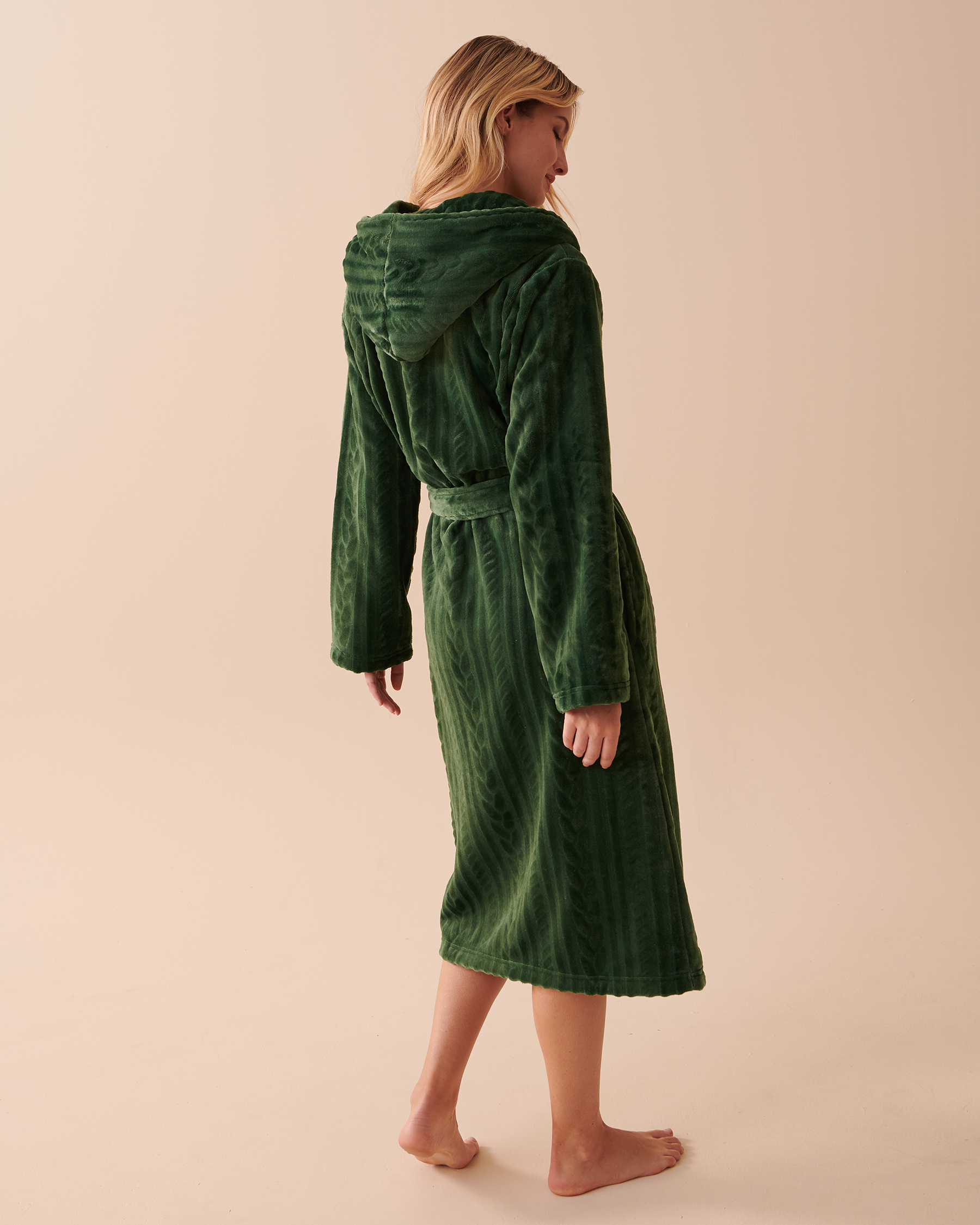 LA VIE EN ROSE Robe de chambre douce à effet tricoté en fibres recyclées Vert sapin 40600146 - Voir2