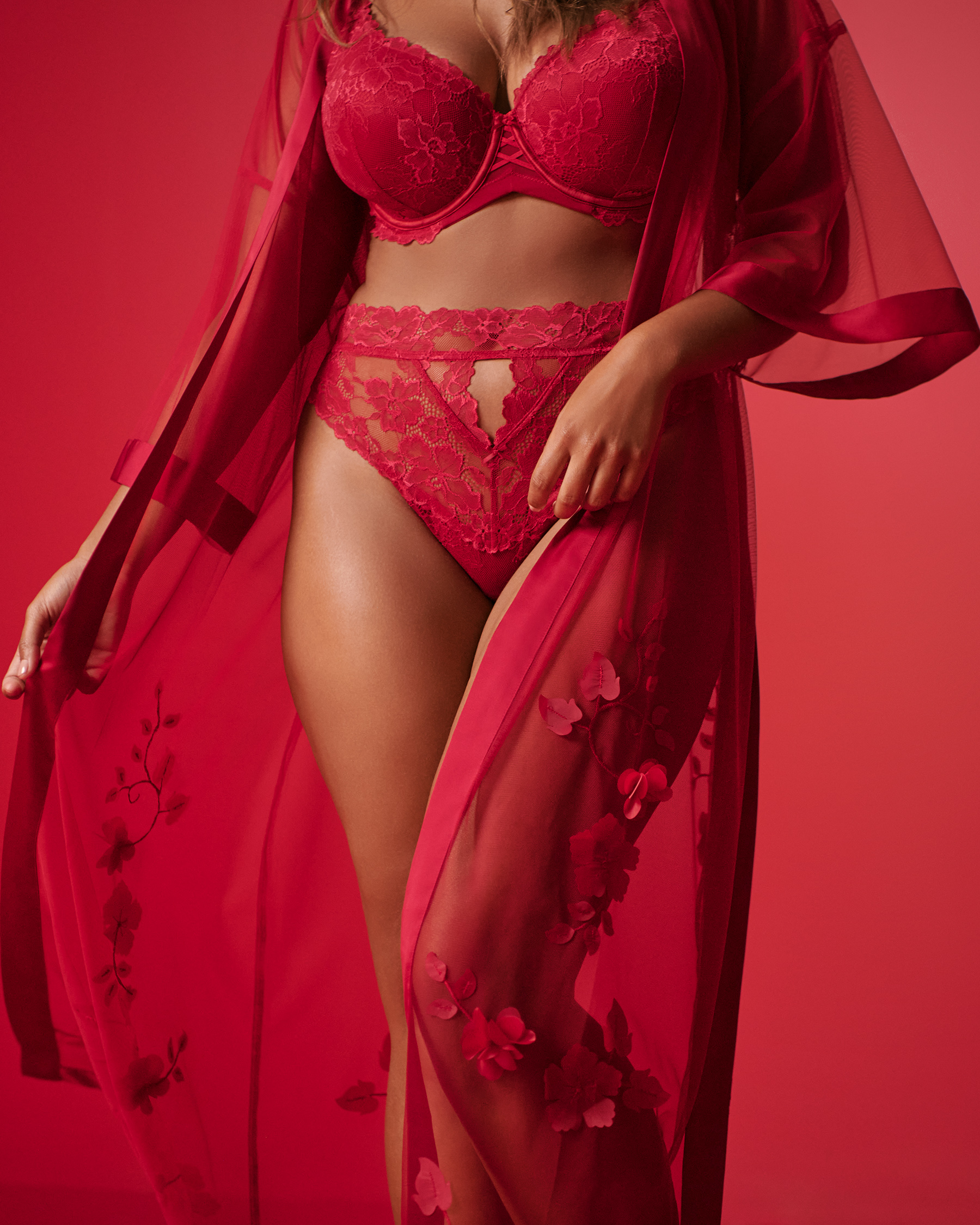 LA VIE EN ROSE Lace High Waist Thong Panty Jingle Red 20300267 - View1