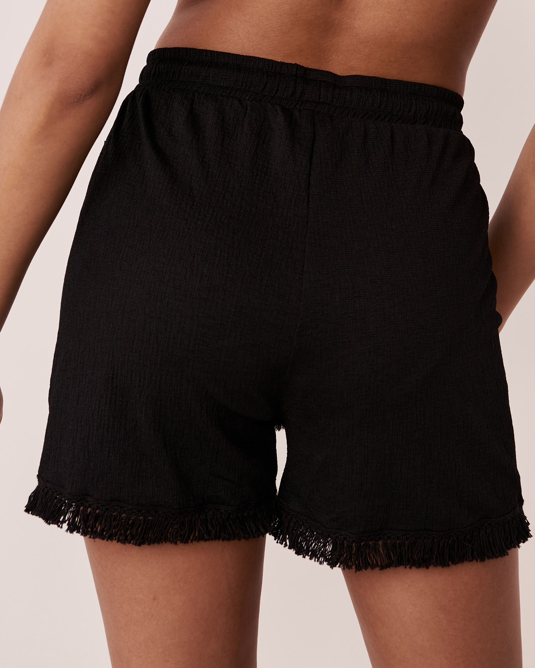 LA VIE EN ROSE AQUA Shorts with Tassel Trim Black 80200022 - View2