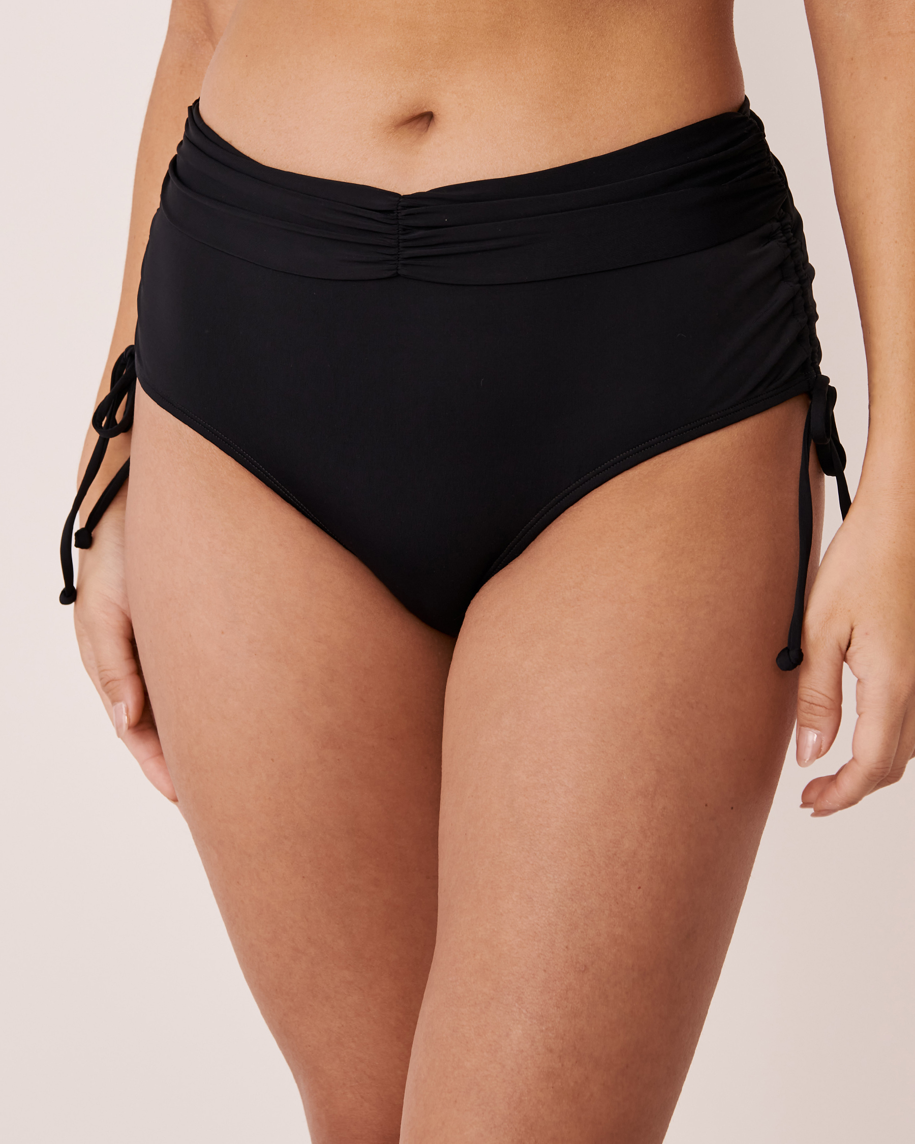 LA VIE EN ROSE AQUA FASHION Shirred High Waist Bikini Bottom Black 70300337 - View5