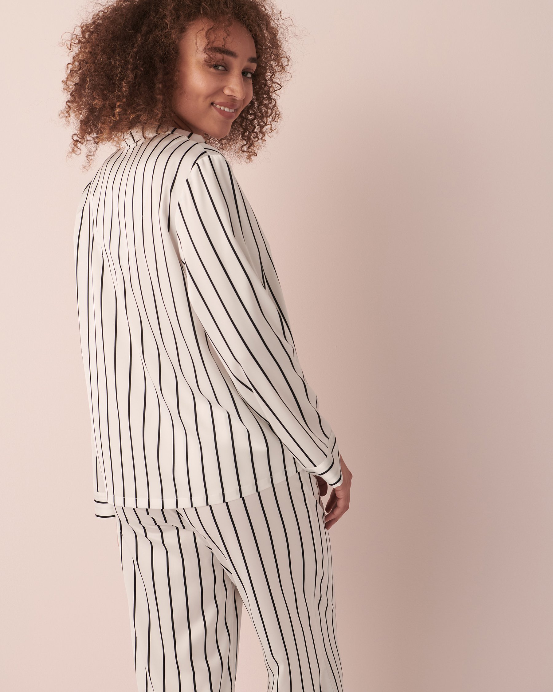 LA VIE EN ROSE Striped Satin Shirt Black and white stripe 60100060 - View2