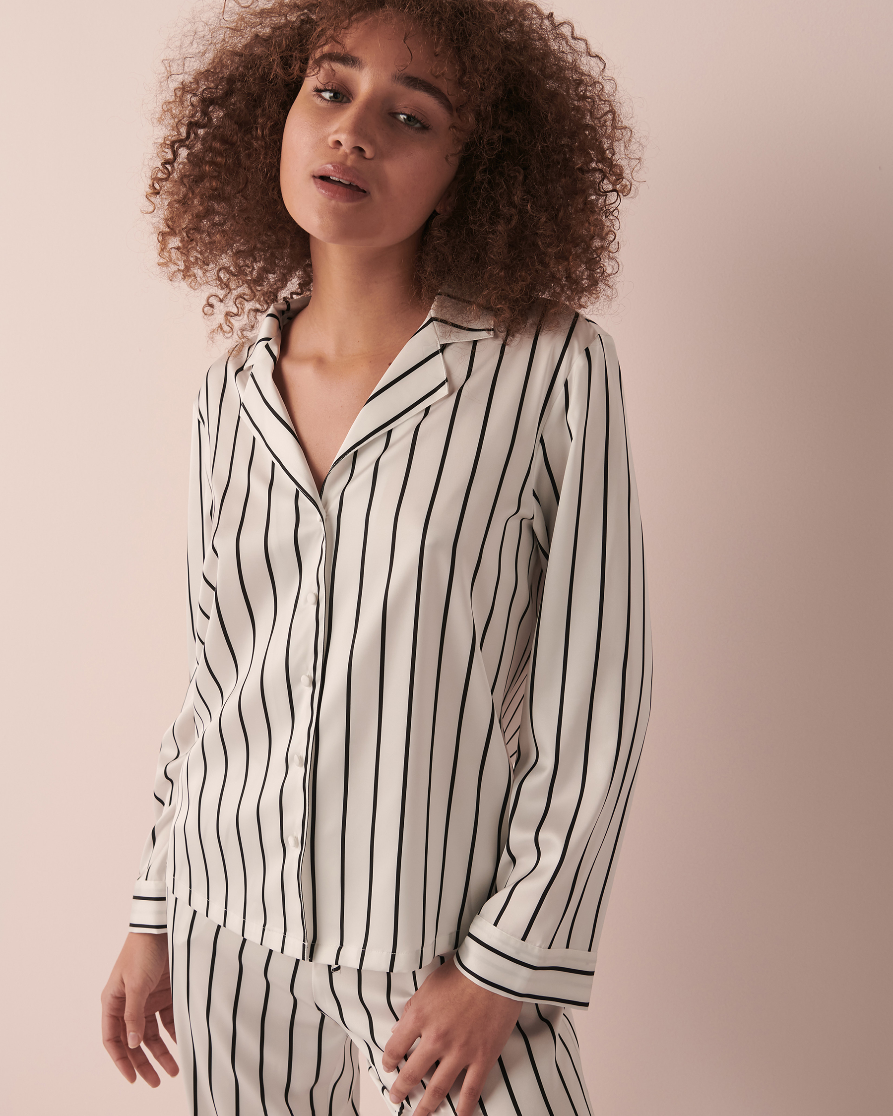 LA VIE EN ROSE Striped Satin Shirt Black and white stripe 60100060 - View3