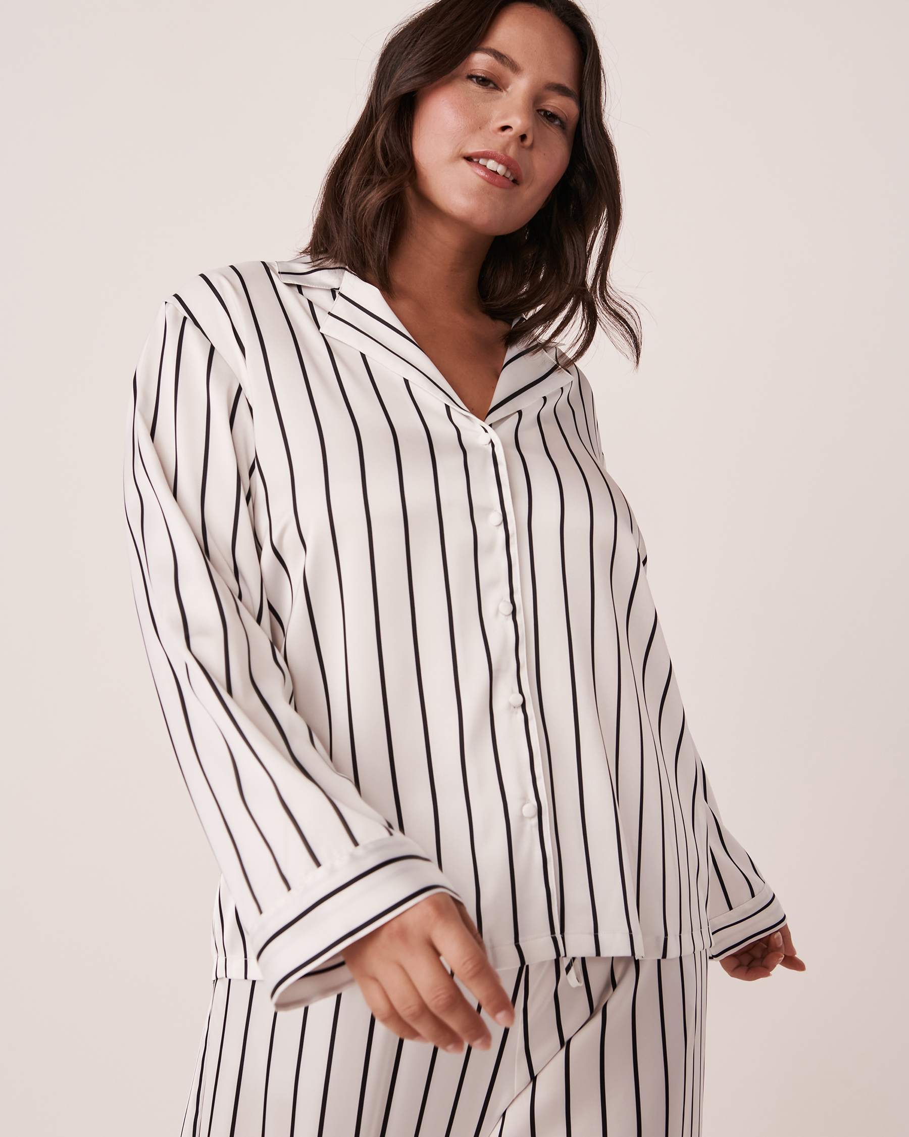 LA VIE EN ROSE Striped Satin Shirt Black and white stripe 60100060 - View5