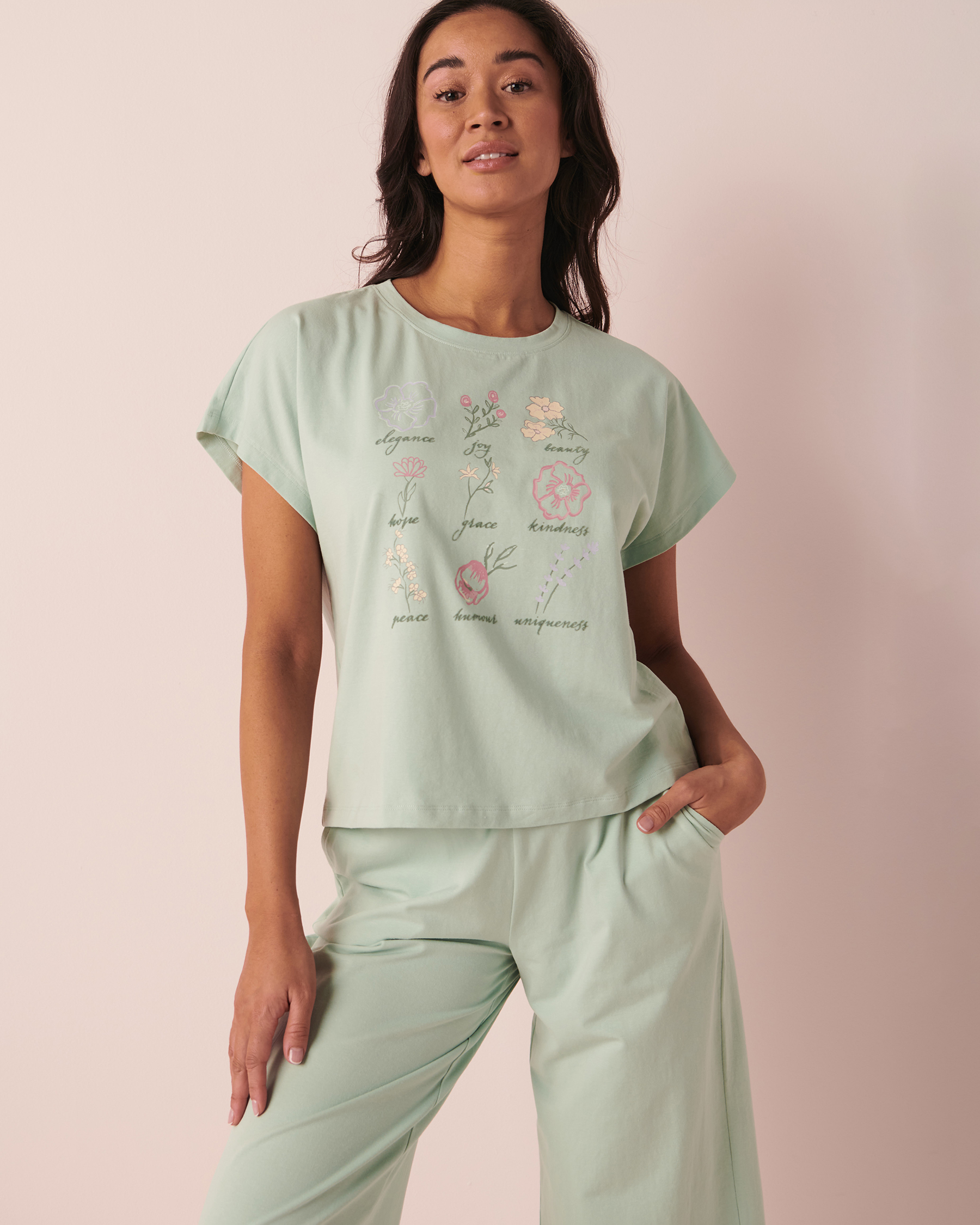 LA VIE EN ROSE Embroidery T-shirt Cool mint 40100407 - View1