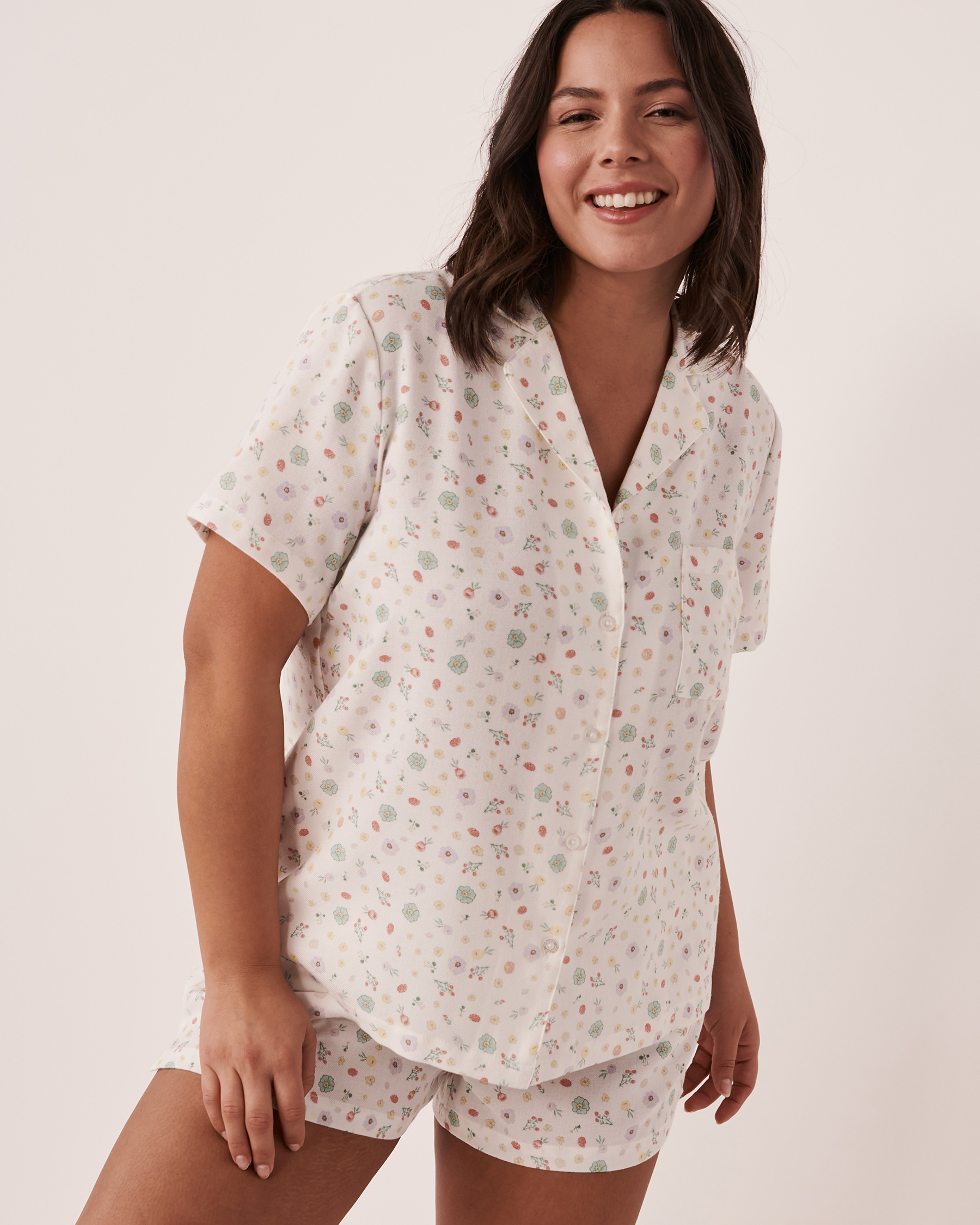 LA VIE EN ROSE Printed Short Sleeve Button-down Shirt White wildflower 40100411 - View3