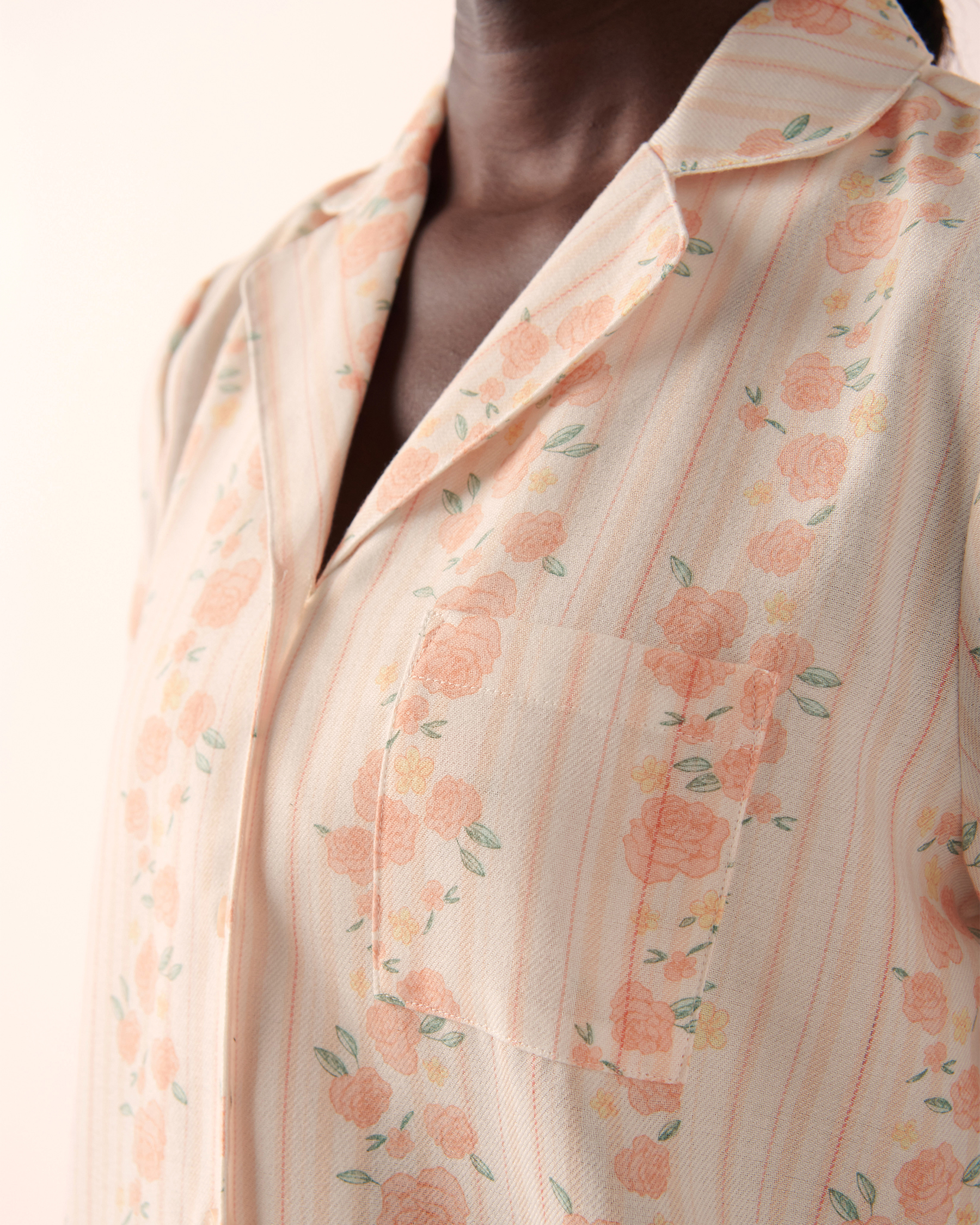 LA VIE EN ROSE Printed Short Sleeve Button-down Shirt Floral stripes 40100411 - View4