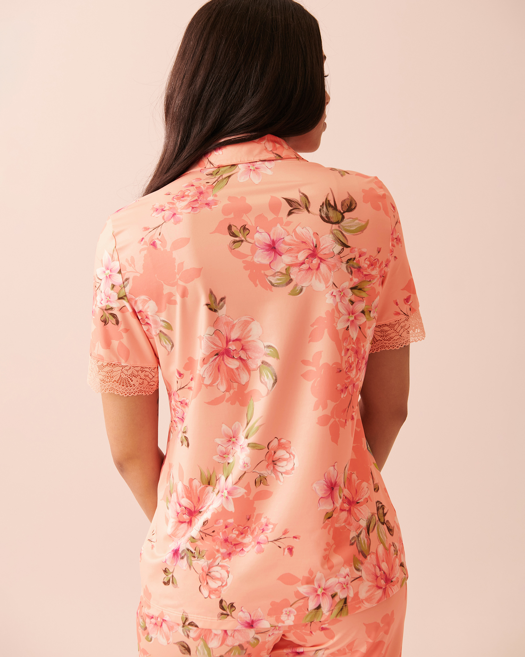 LA VIE EN ROSE Recycled Fibers Lace Trim Short Sleeve Button-down Shirt Peachy floral 60100066 - View2